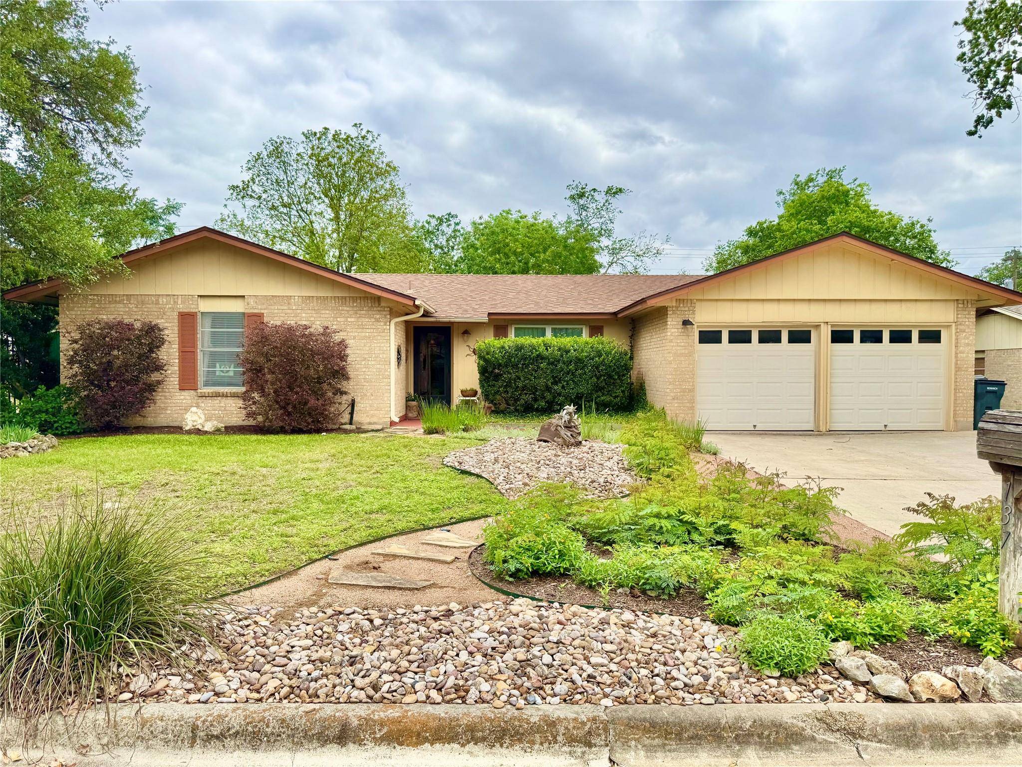 137 Chaparral ST, San Marcos, TX 78666