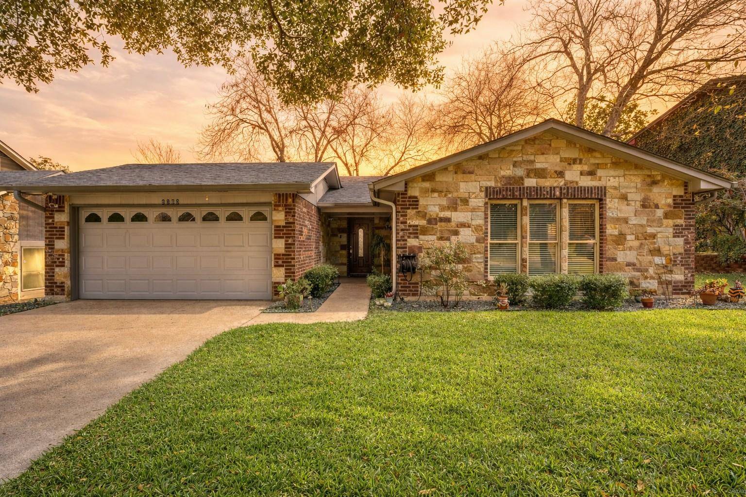 8303 Loralinda DR, Austin, TX 78753