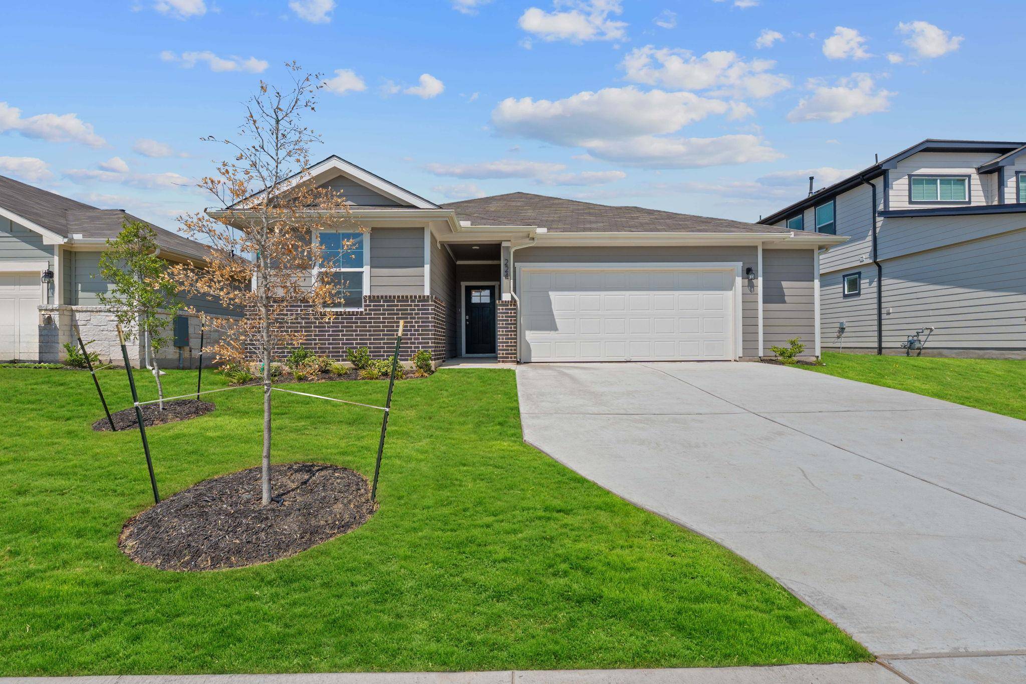 224 Kickapoo LN, Kyle, TX 78640