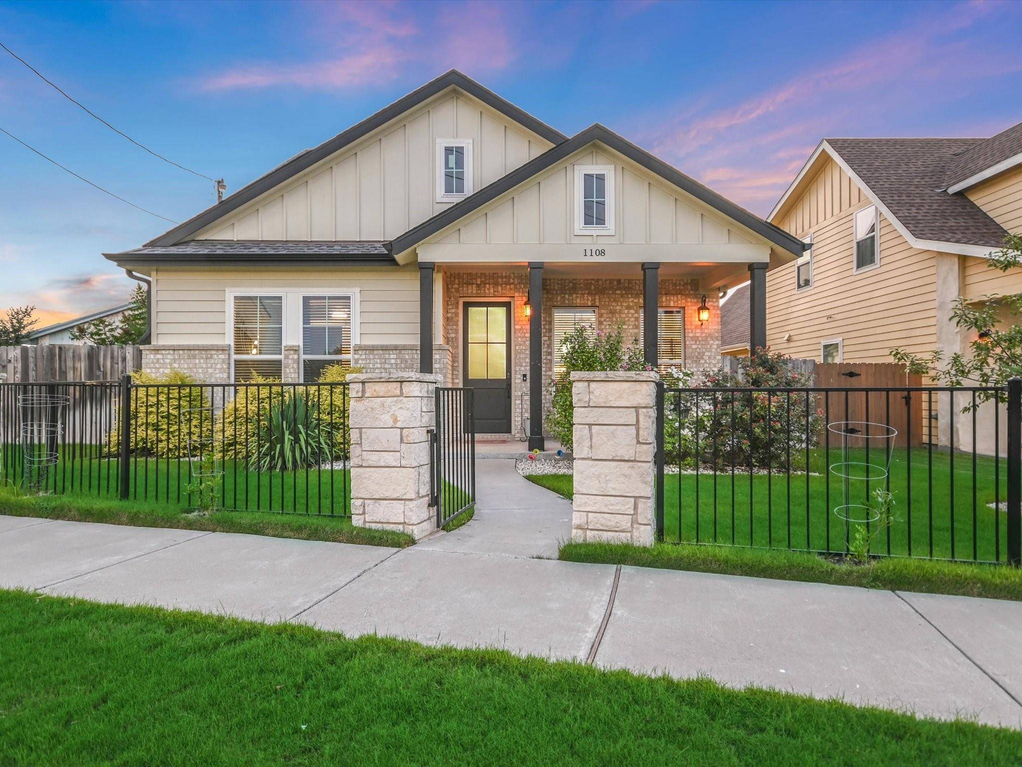 1108 Railroad Ave, Georgetown, TX 78626