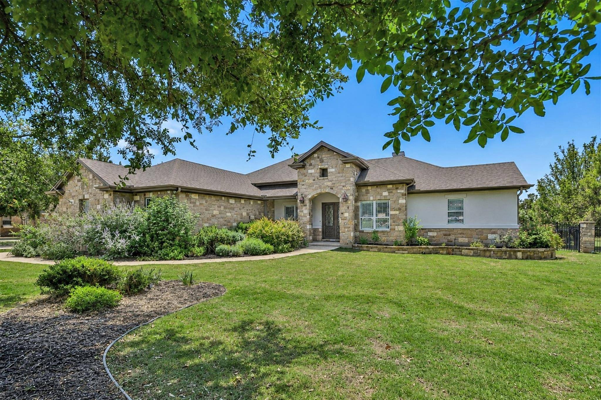 229 Sebastian LN, Georgetown, TX 78633