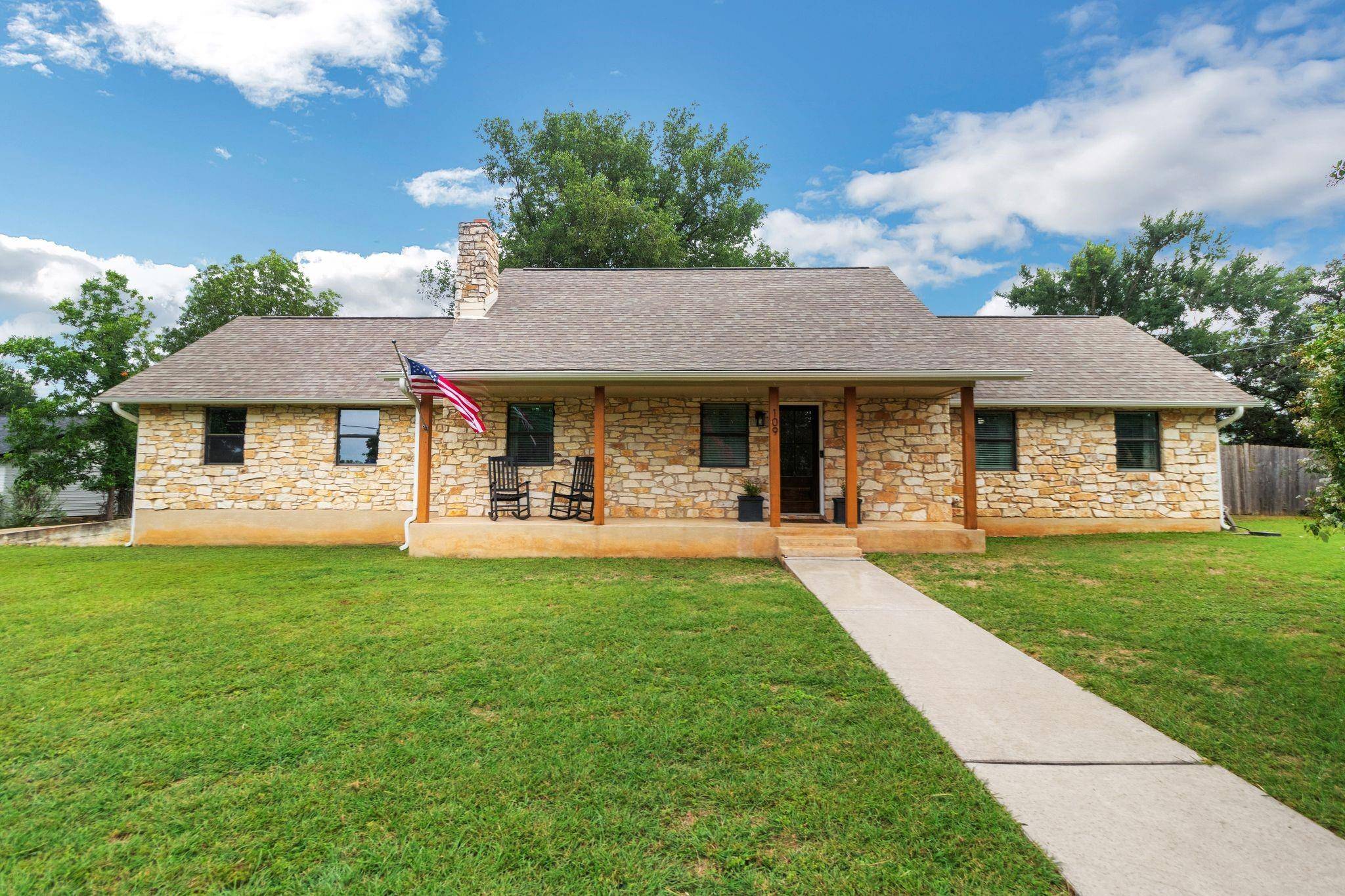 109 Clear Springs RD, Georgetown, TX 78628