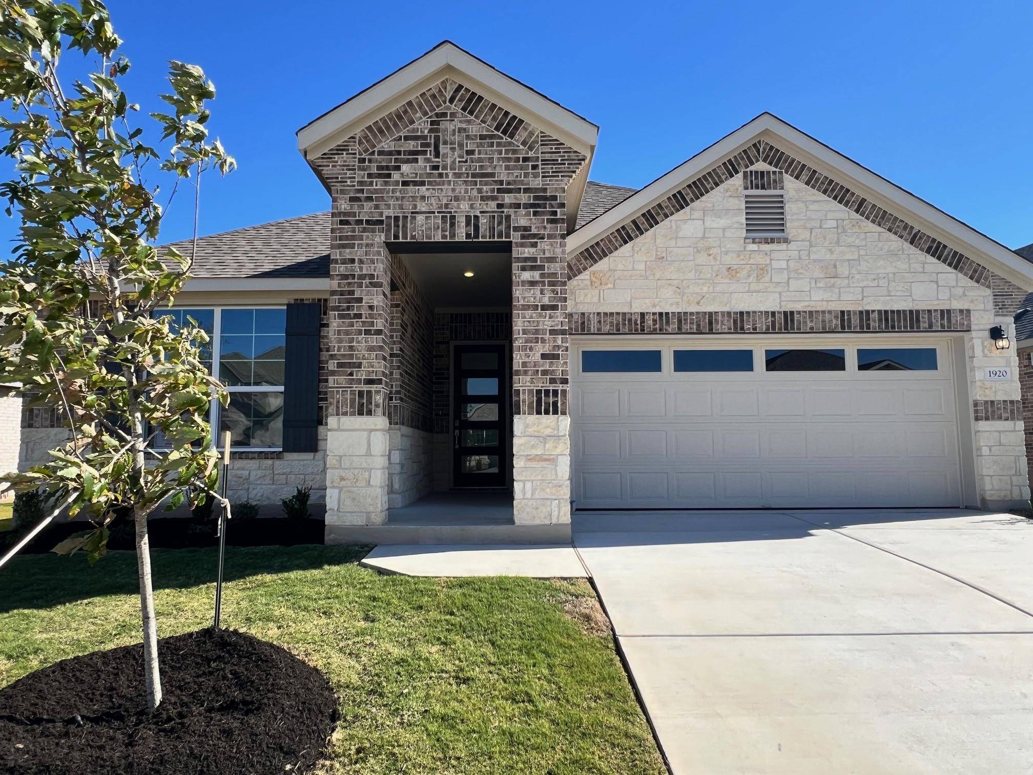 1920 Crooked Creek ST, Leander, TX 78641