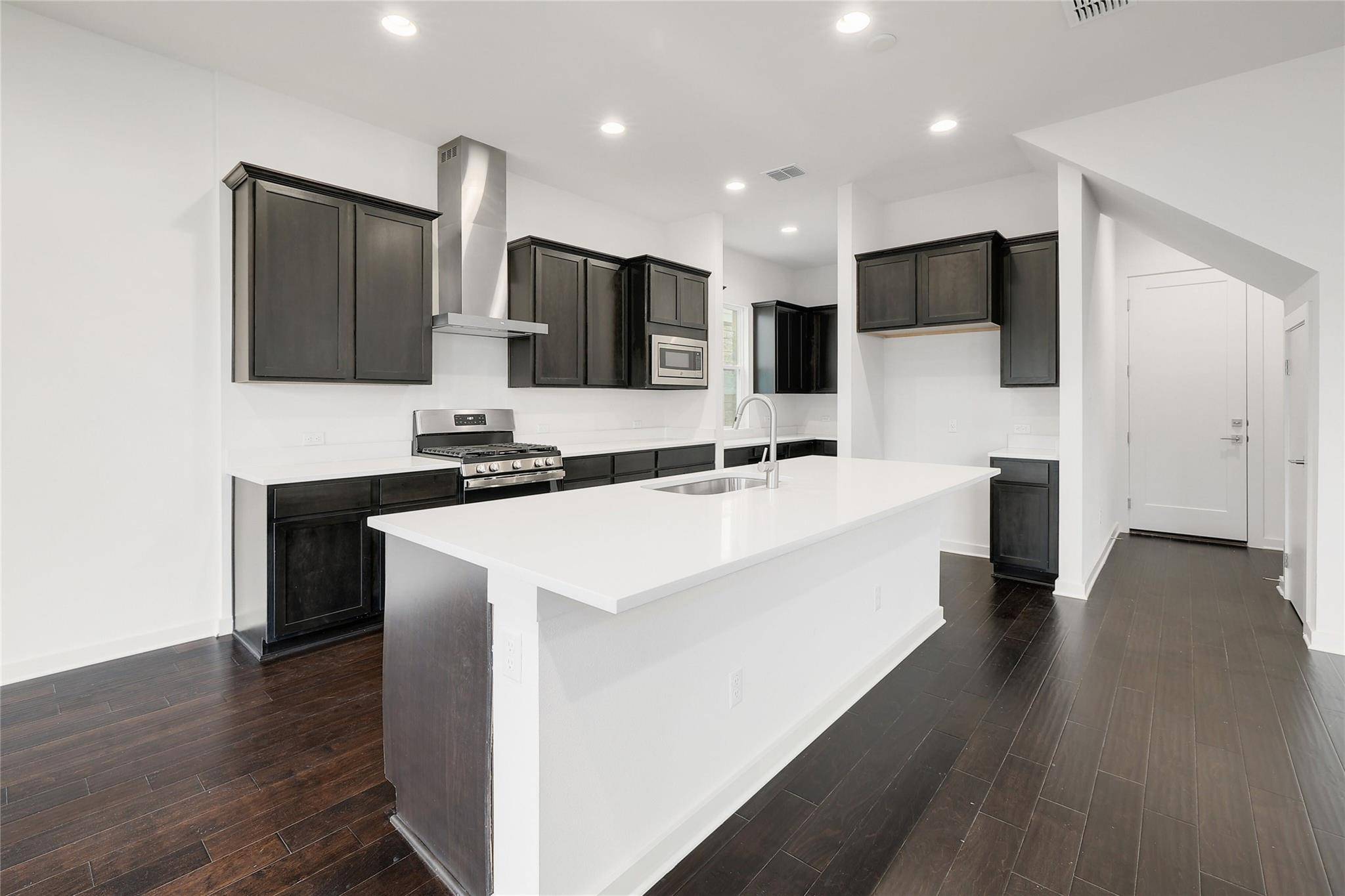 1531 N Red Bud LN #45, Round Rock, TX 78664