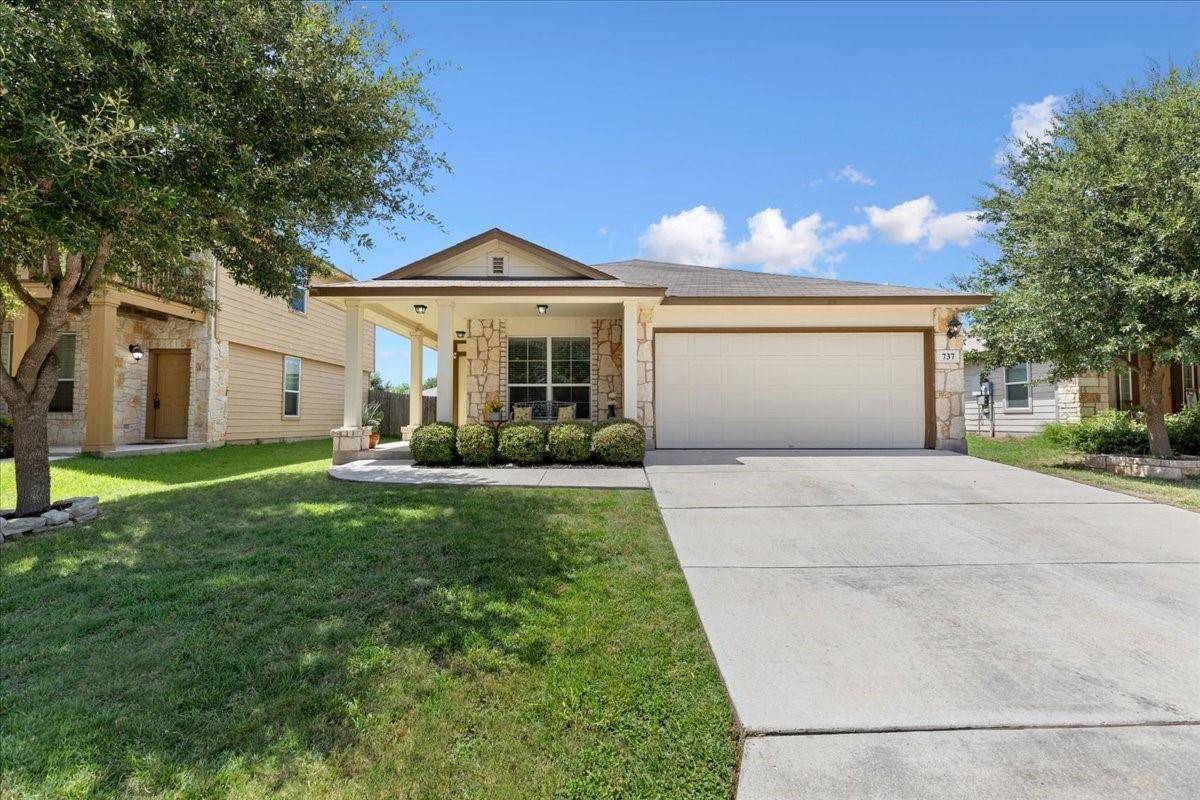 737 Great Oaks DR, New Braunfels, TX 78130
