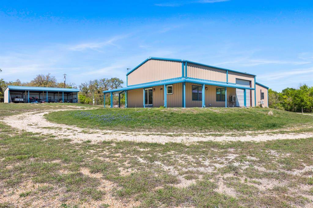 504 Private Road 4074 PR, Thorndale, TX 76577