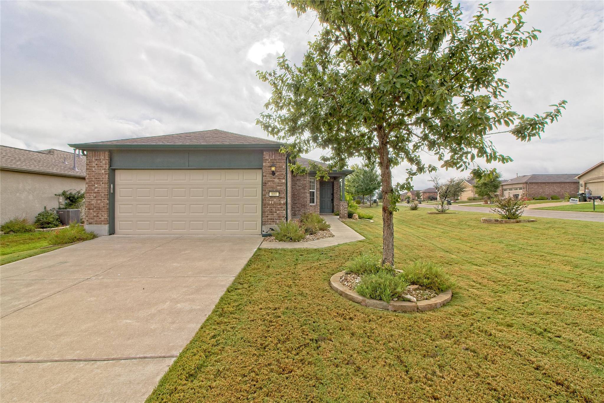 800 Salado Creek LN, Georgetown, TX 78633