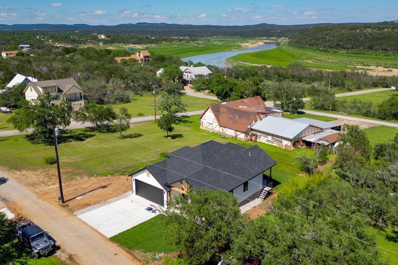 405 Broken Arrow DR, Spicewood, TX 78669