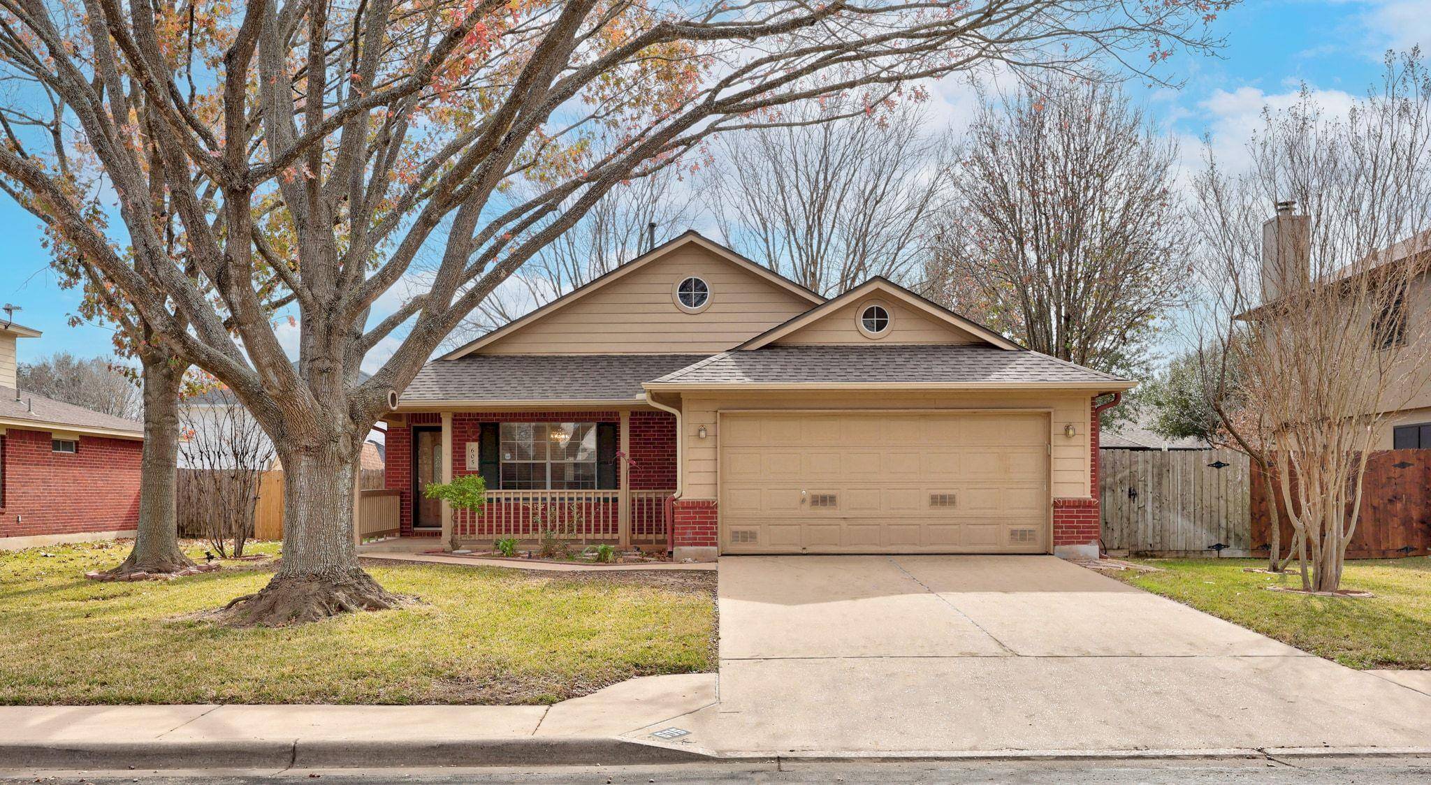 605 Elizabeth LN, Bastrop, TX 78602