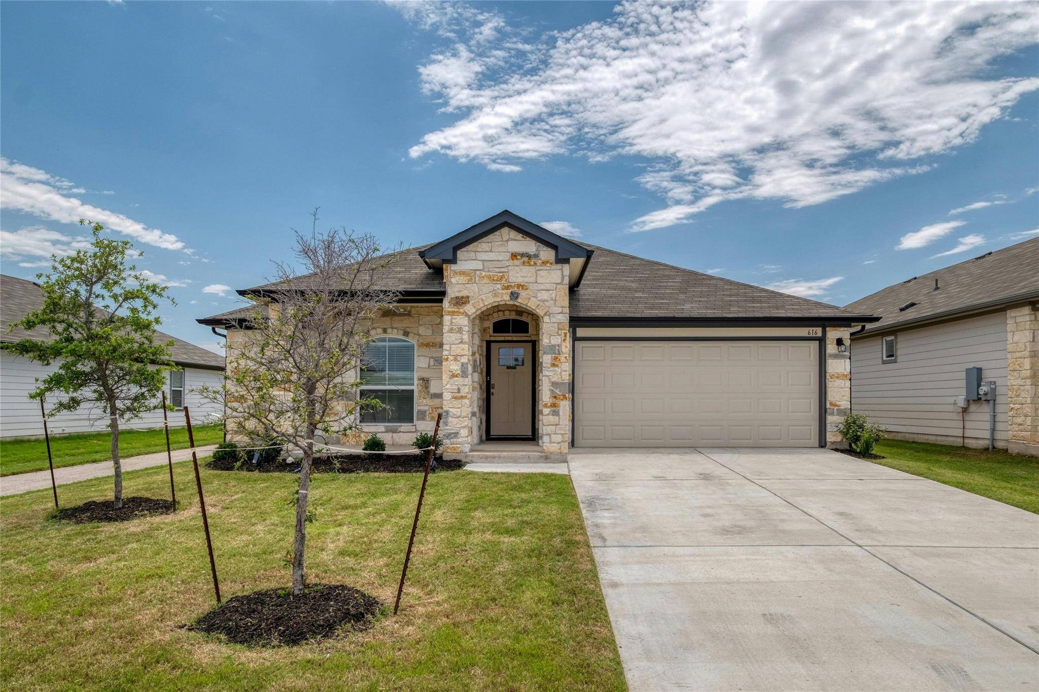 616 Concho River DR, Hutto, TX 78634
