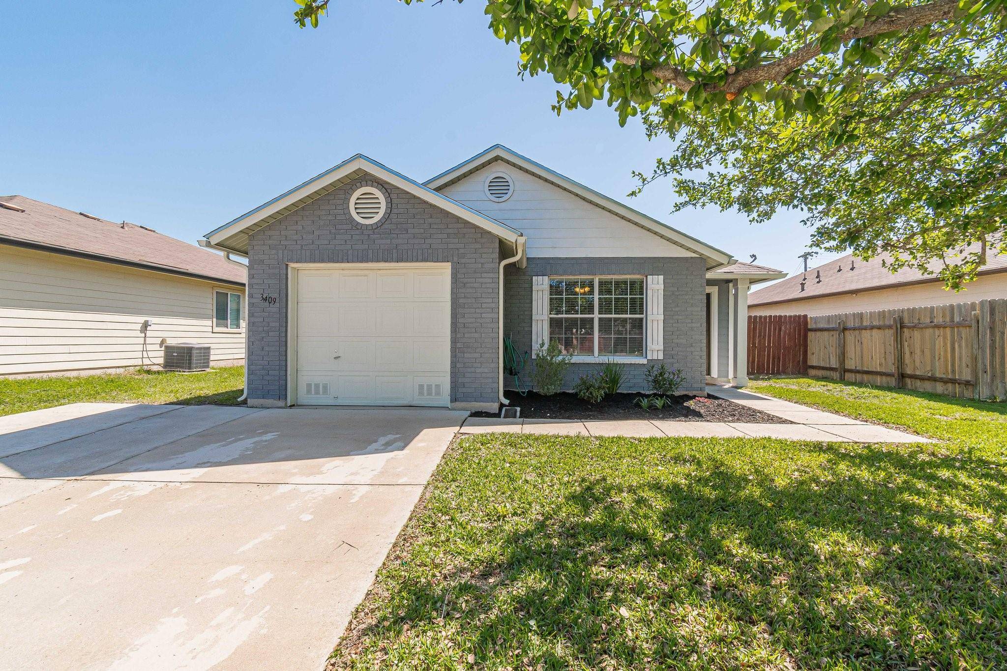 3409 Sabrina ST, Seguin, TX 78155