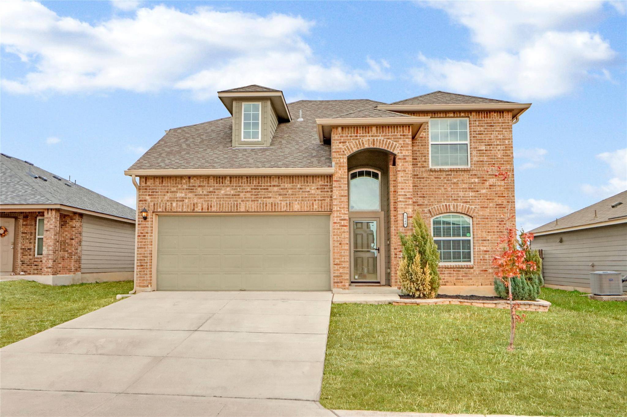 1048 Dumfries DR, Seguin, TX 78155