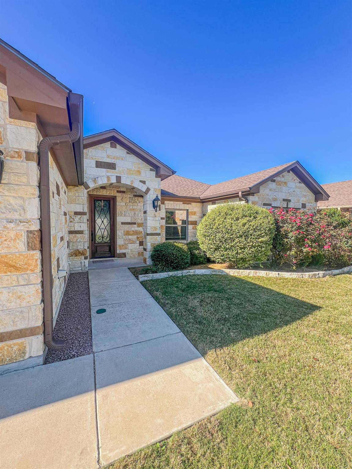 213 Western Sky TRL, Jarrell, TX 76537