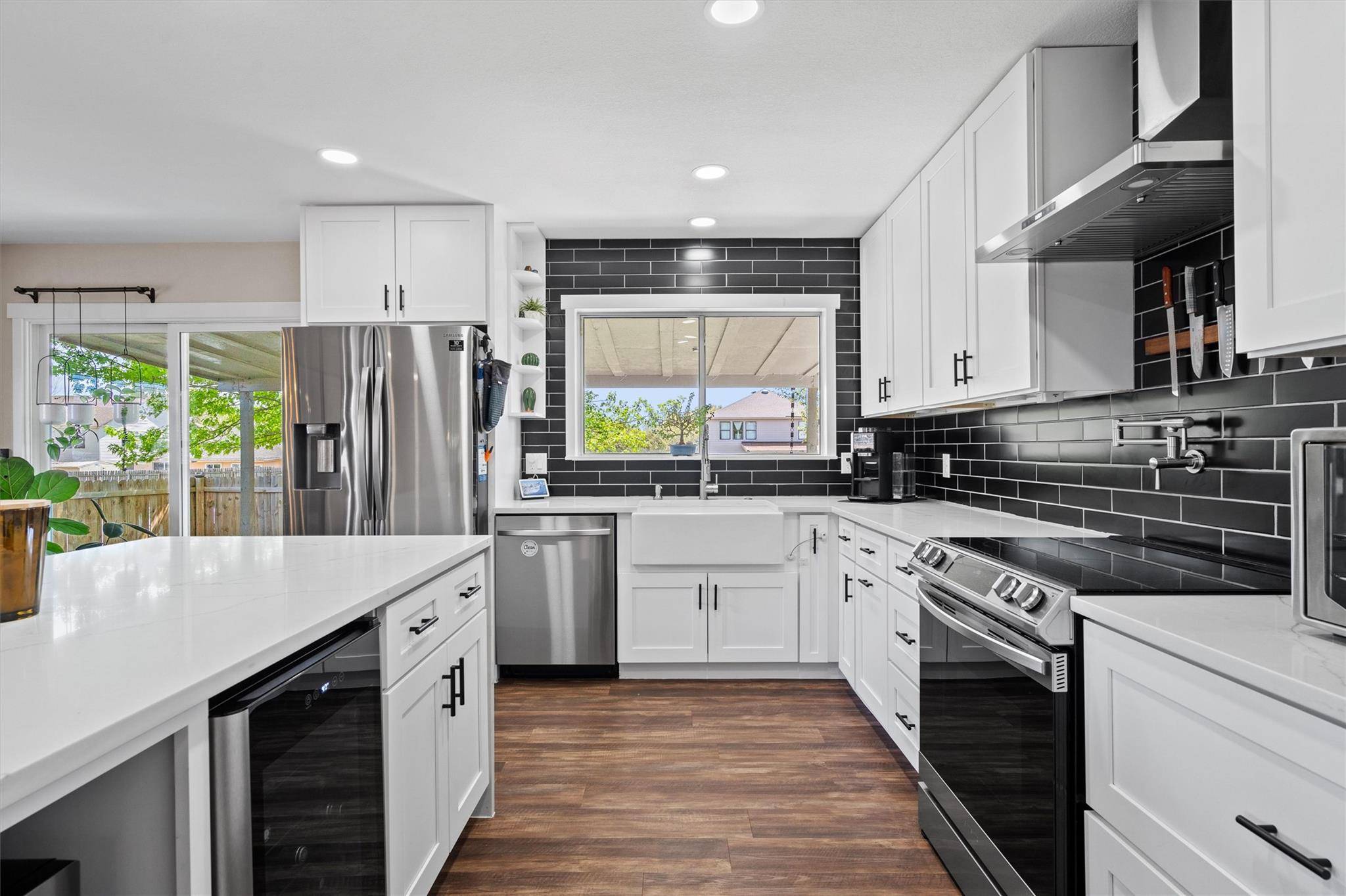 1301 Sheltie LN, Round Rock, TX 78664