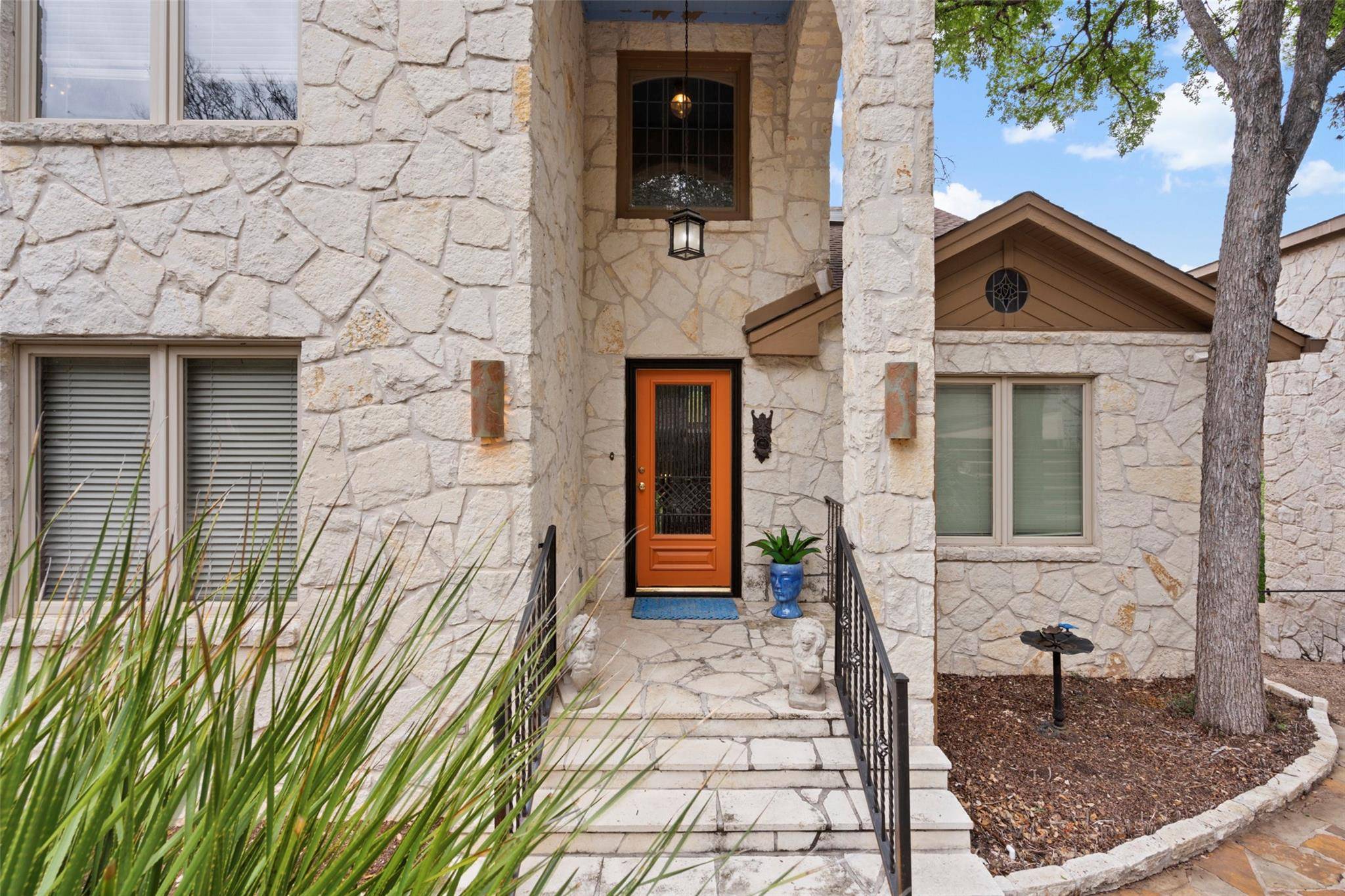112 Center Cove III LOOP, Spicewood, TX 78669