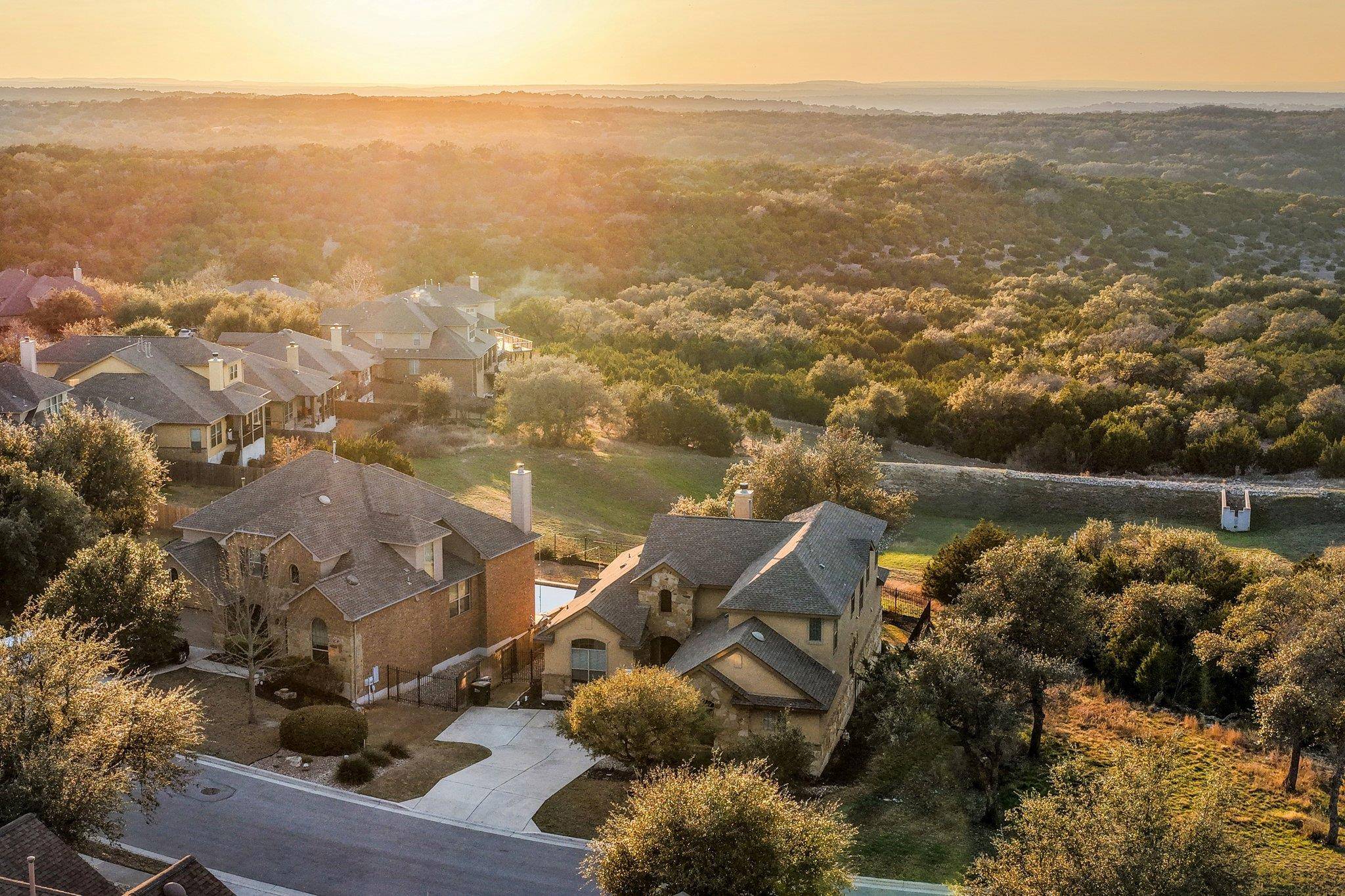 22112 Rock Wren RD, Spicewood, TX 78669