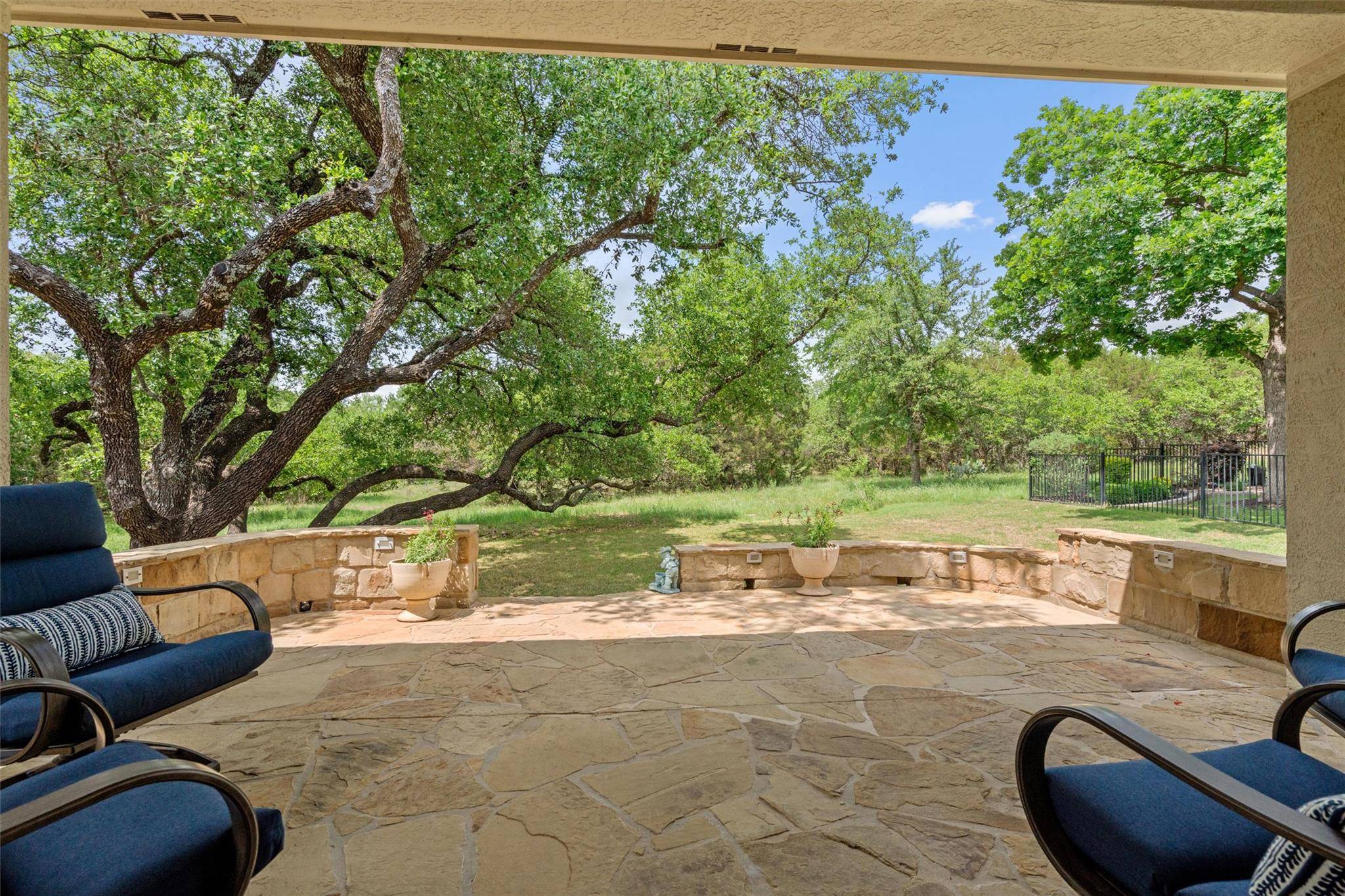809 Armstrong DR, Georgetown, TX 78633