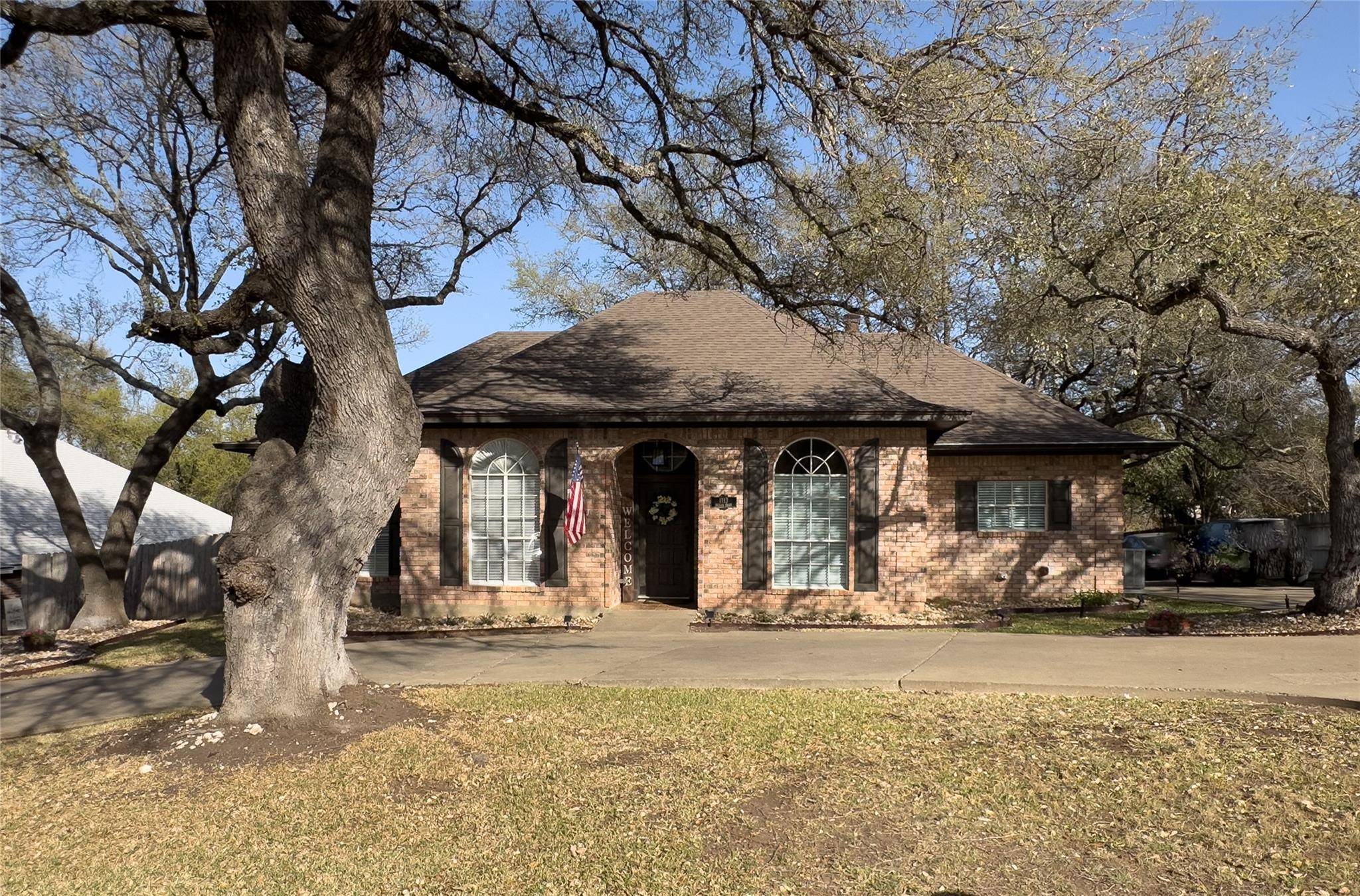 1113 Indian TRL, Salado, TX 76571