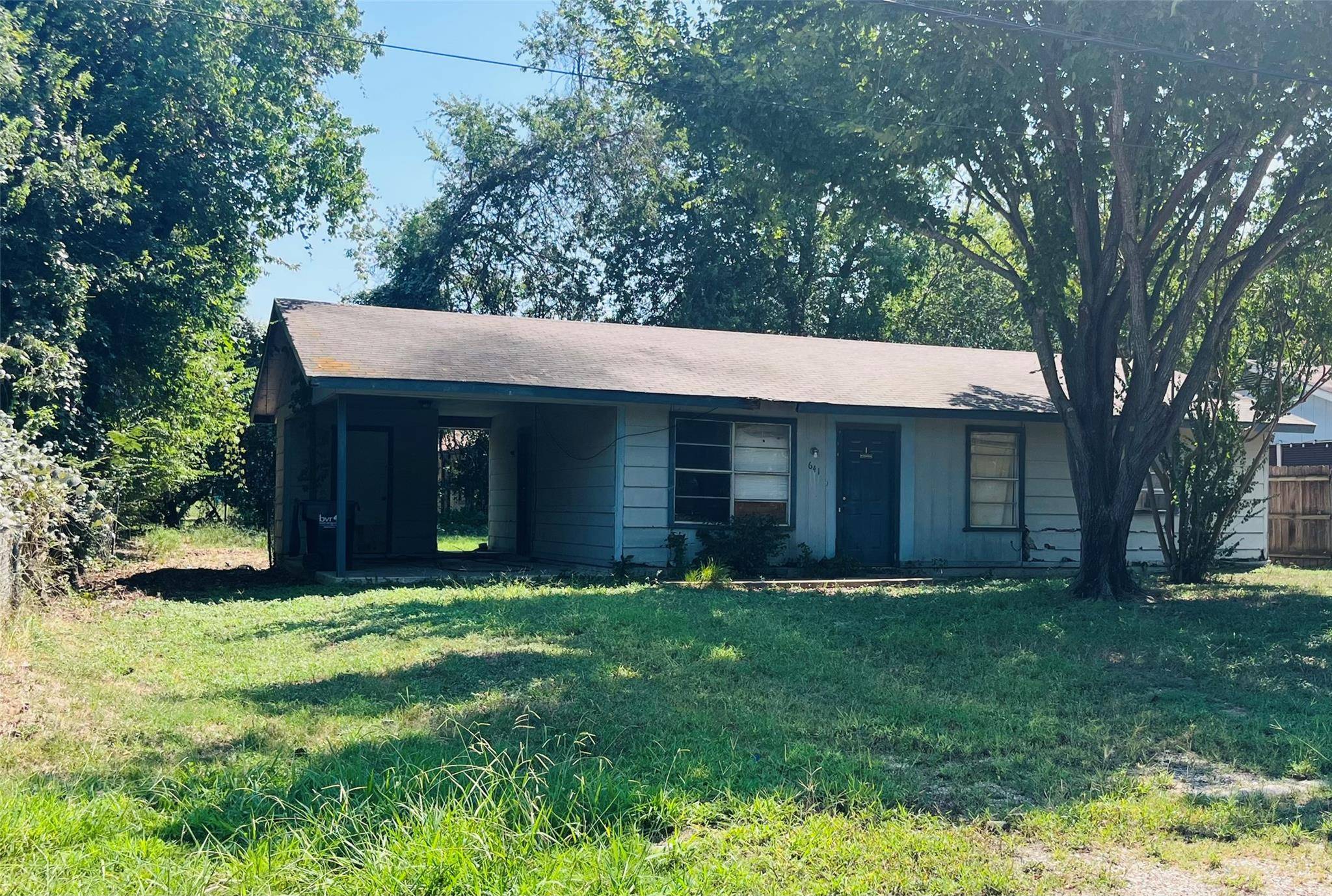 641 Williams Ave, Rockdale, TX 76567