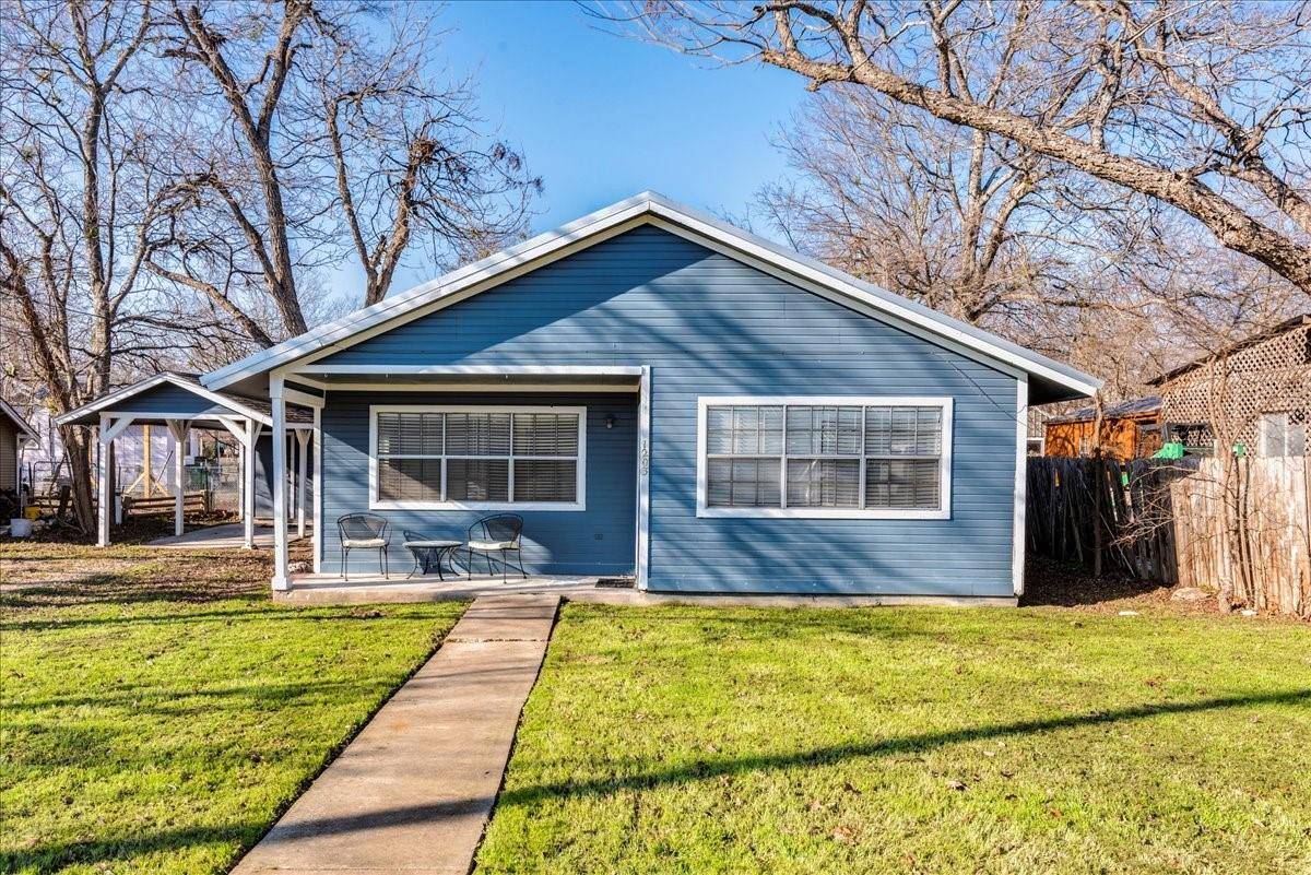 1203 MILLS ST, Taylor, TX 76574