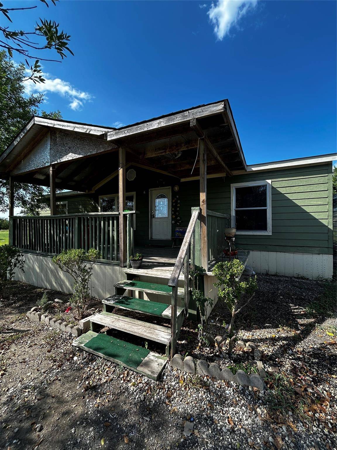 376 Cross Meadow CT, Buda, TX 78610
