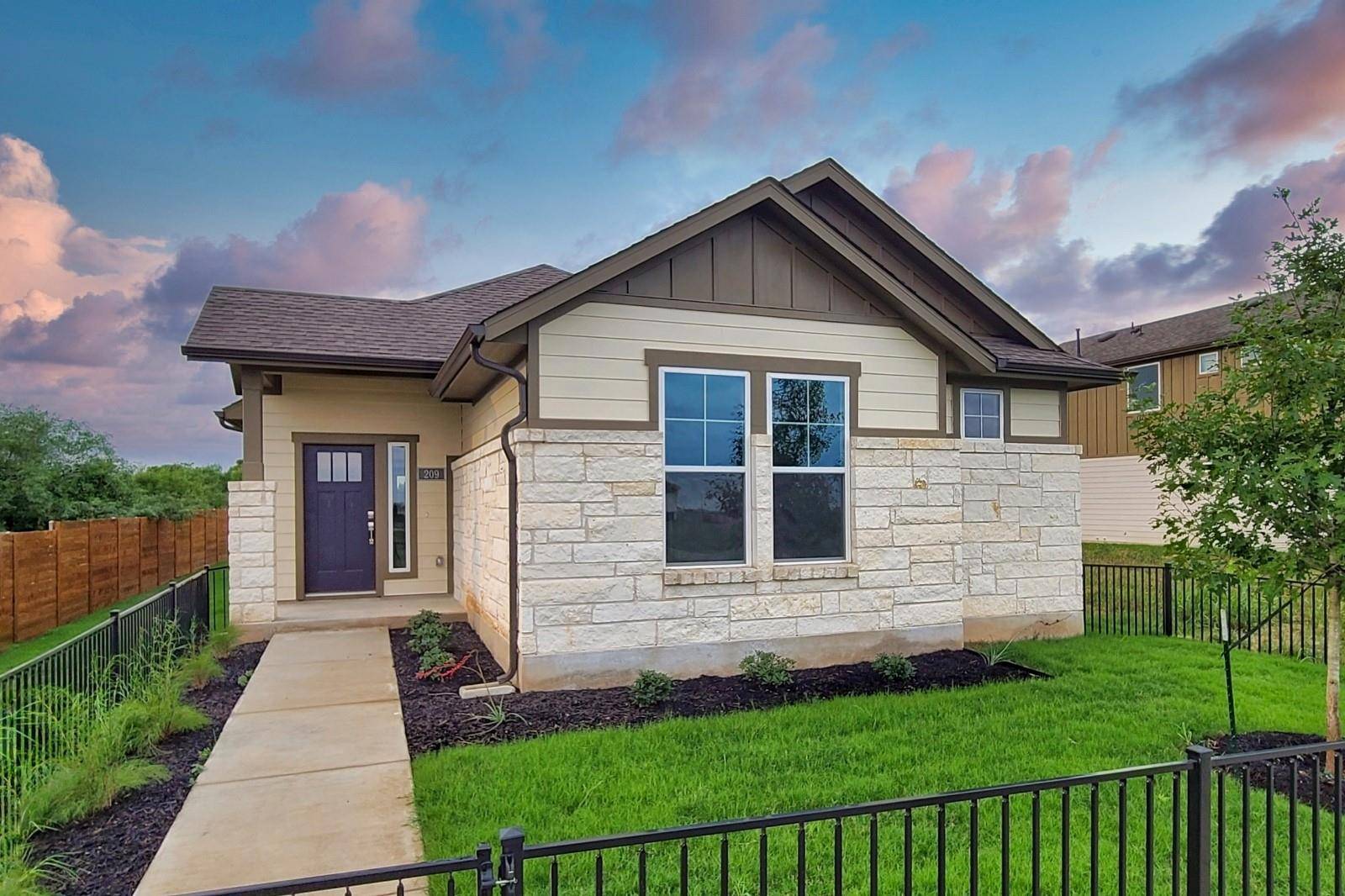 209 Pinnacle LN, Kyle, TX 78640