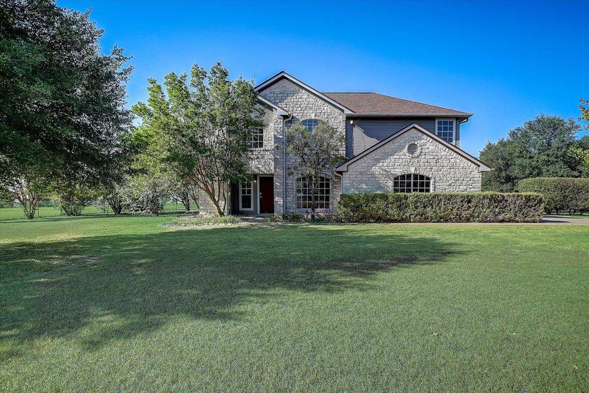 102 Clarks Grove LN, Hutto, TX 78634