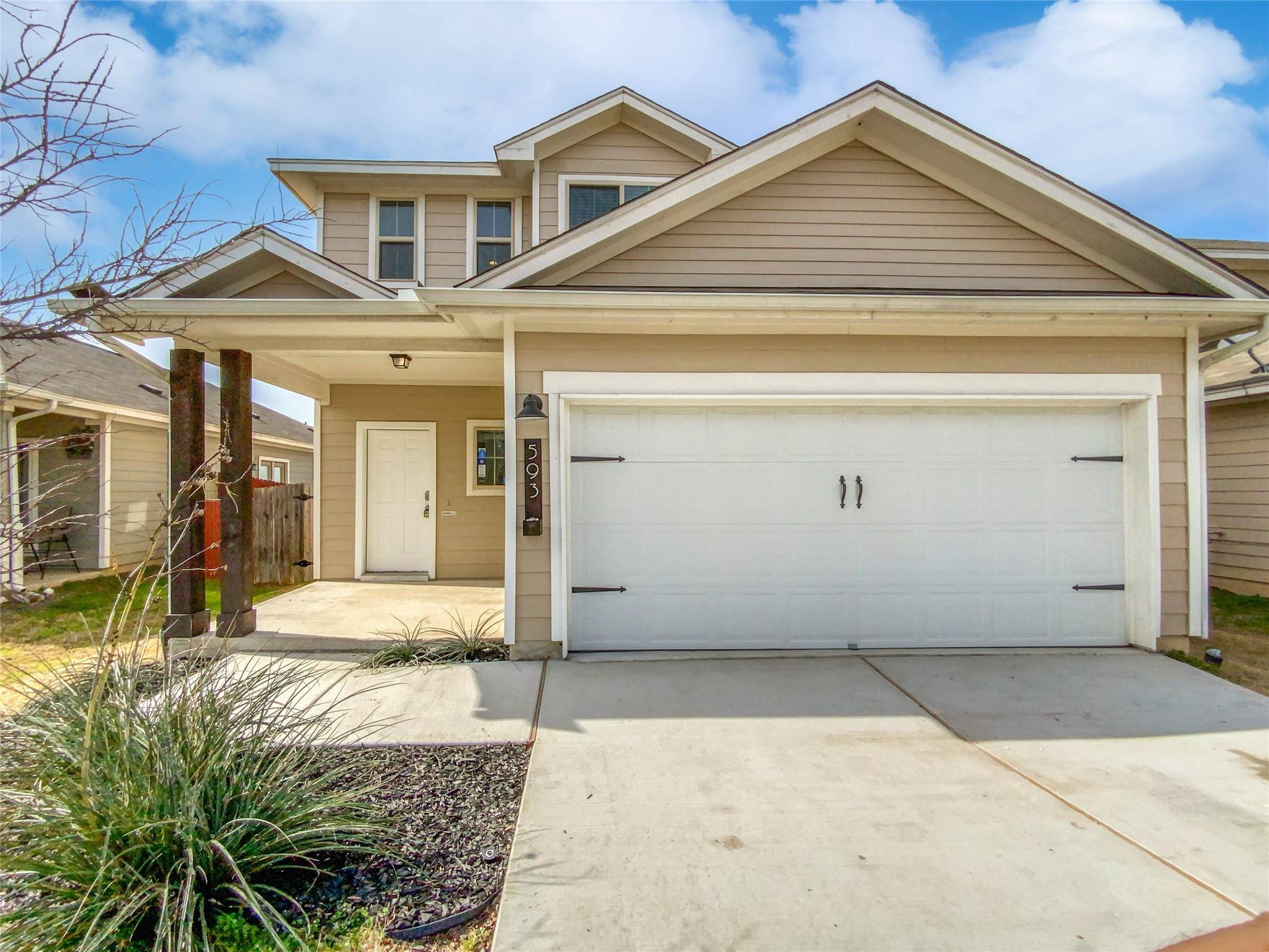 593 Twisted Oaks LN, Buda, TX 78610