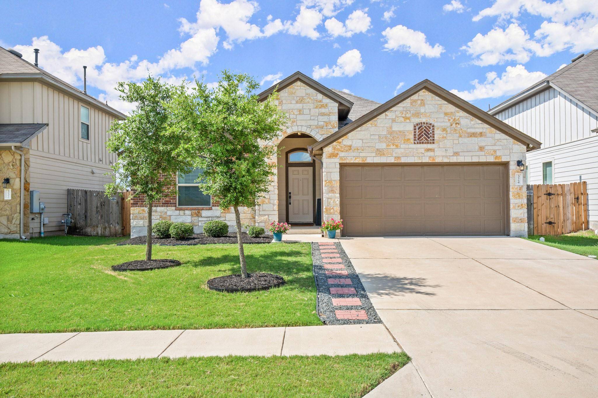 324 Limerick RD, Buda, TX 78610