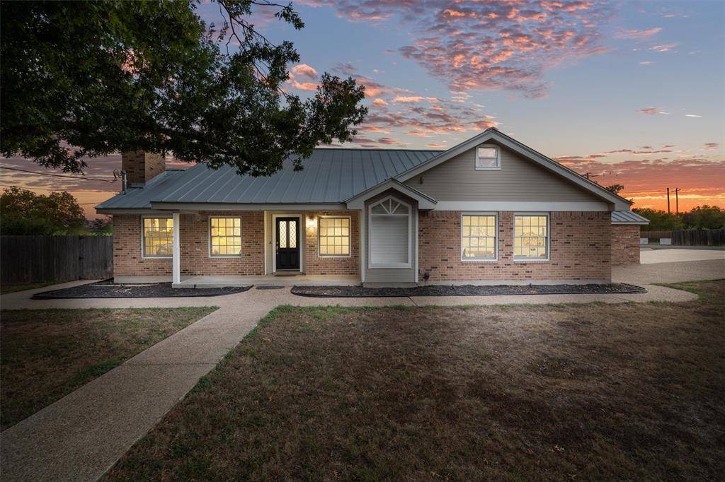 301 Verbena DR, Kyle, TX 78640