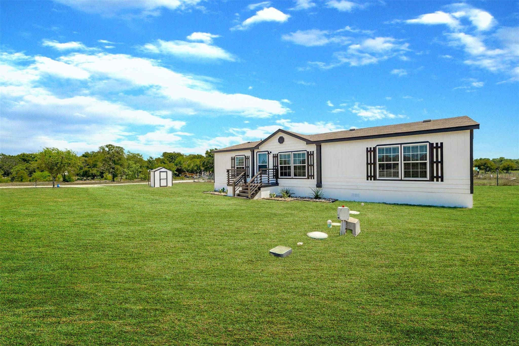 12301 N Highway 183 #A, Florence, TX 76527