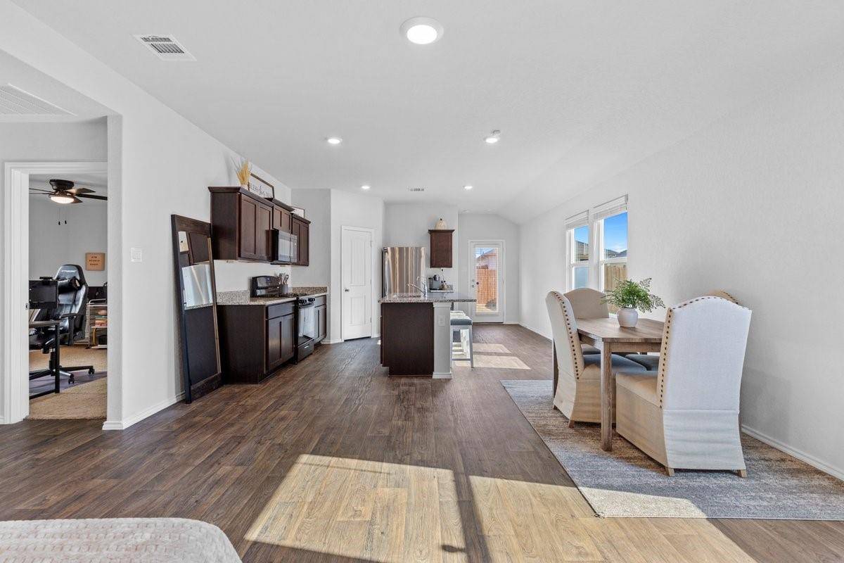 133 Roanwood DR, San Marcos, TX 78666