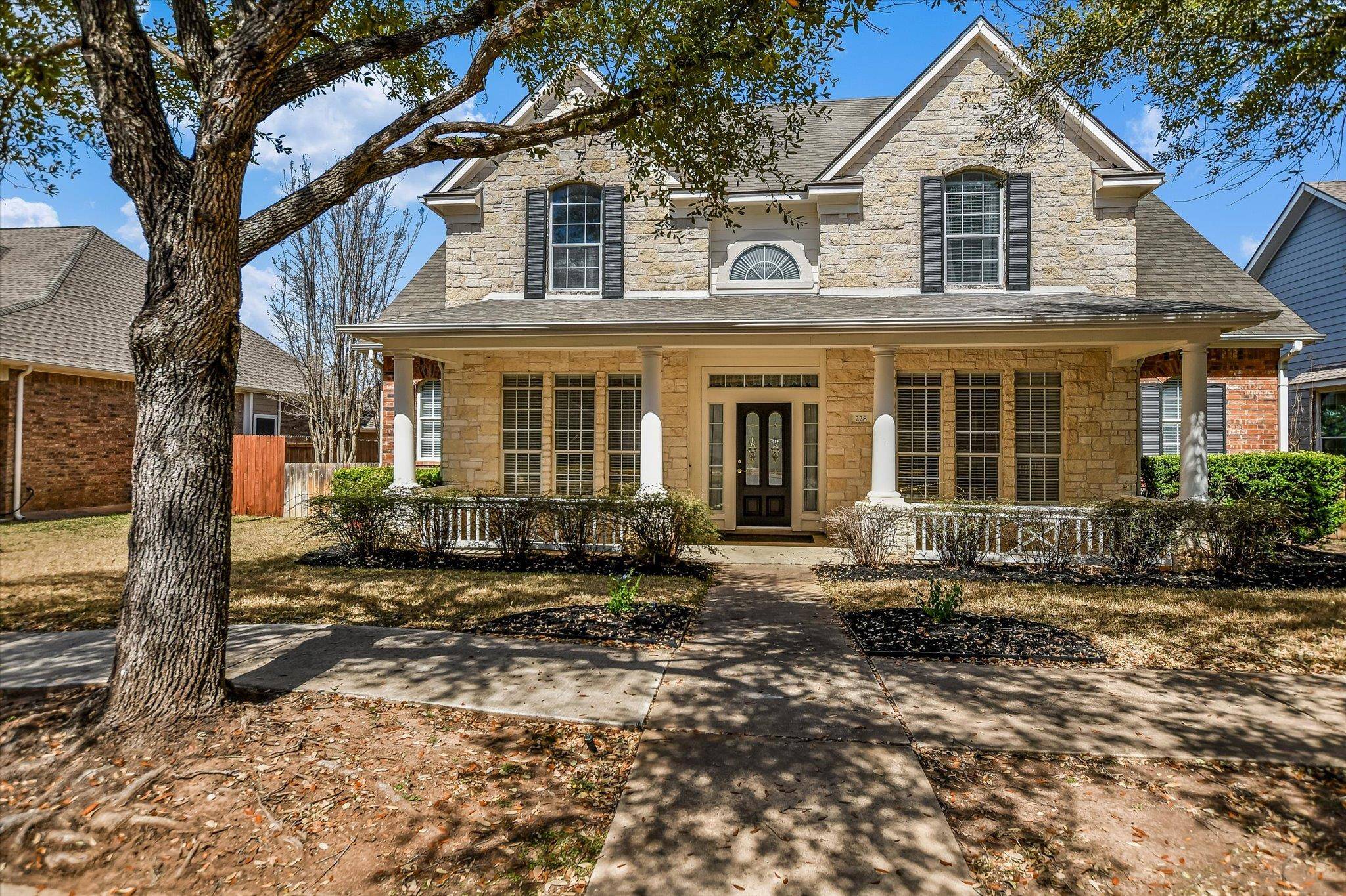 228 Westbury LN, Georgetown, TX 78633