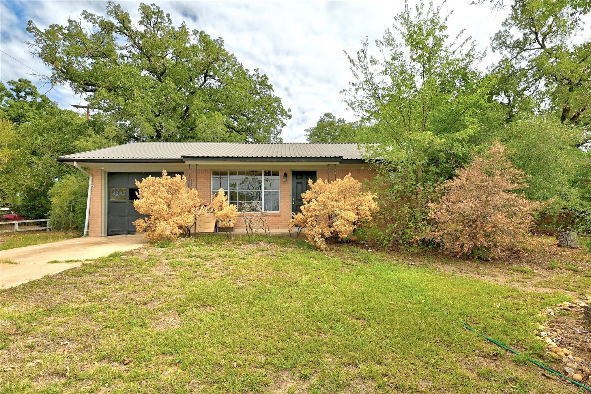 1063 N State Highway 95 HWY, Bastrop, TX 78602
