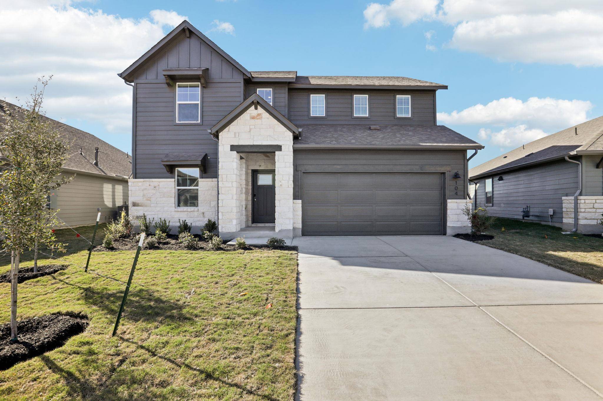 104 Holmby DR, Hutto, TX 78634