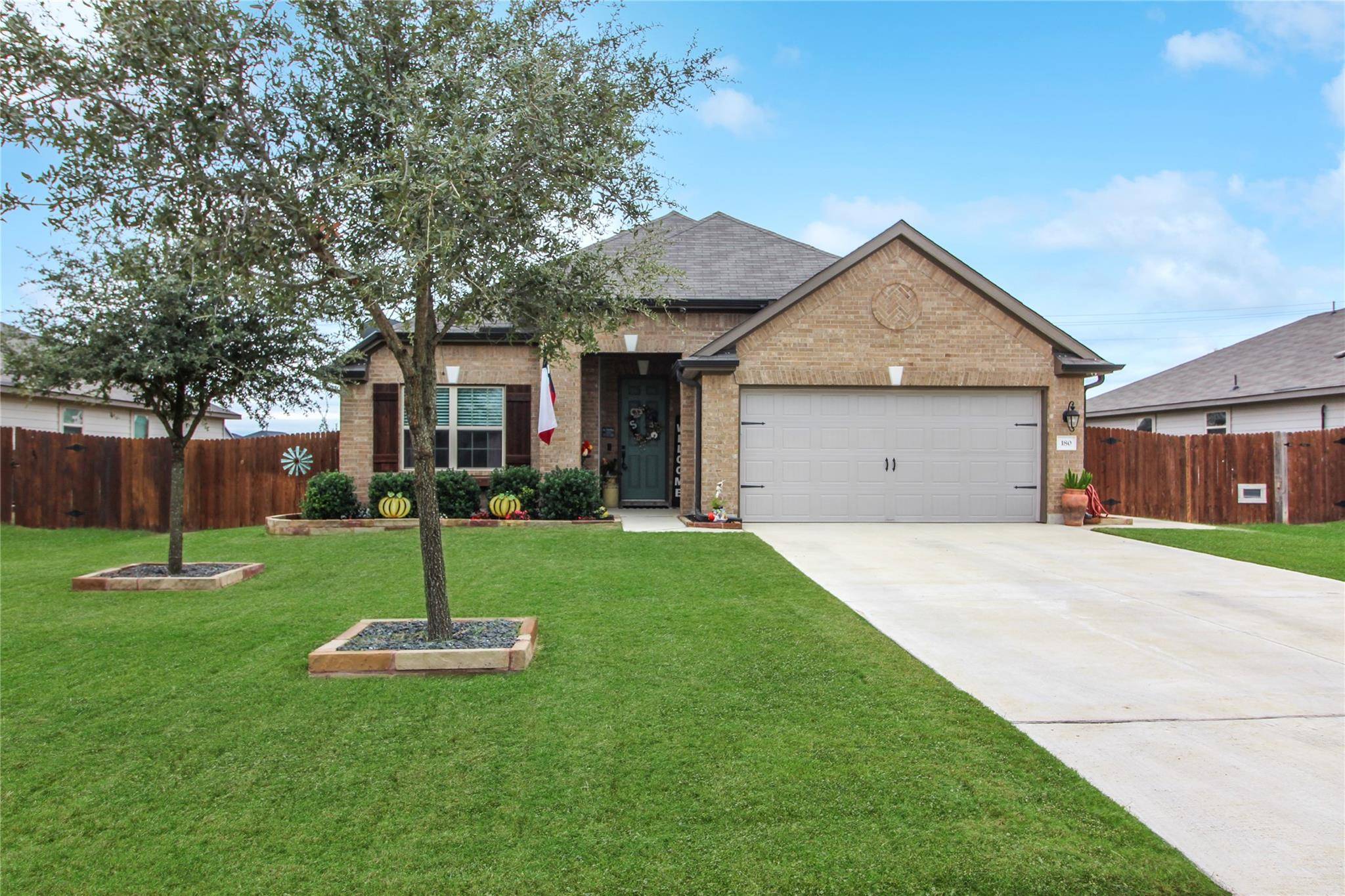 180 Sunshine LN, Kyle, TX 78640