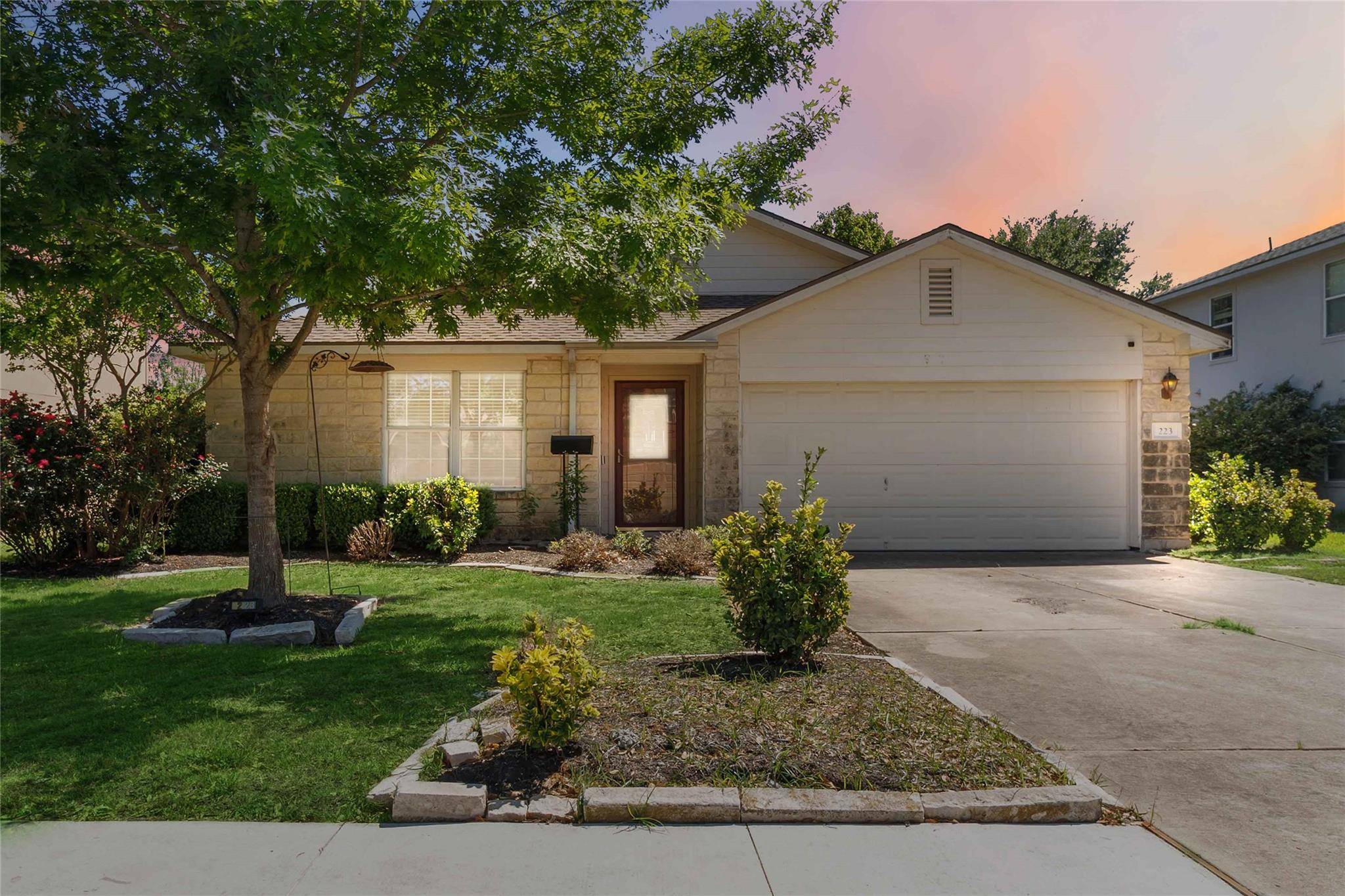 223 Sylvan ST, Hutto, TX 78634