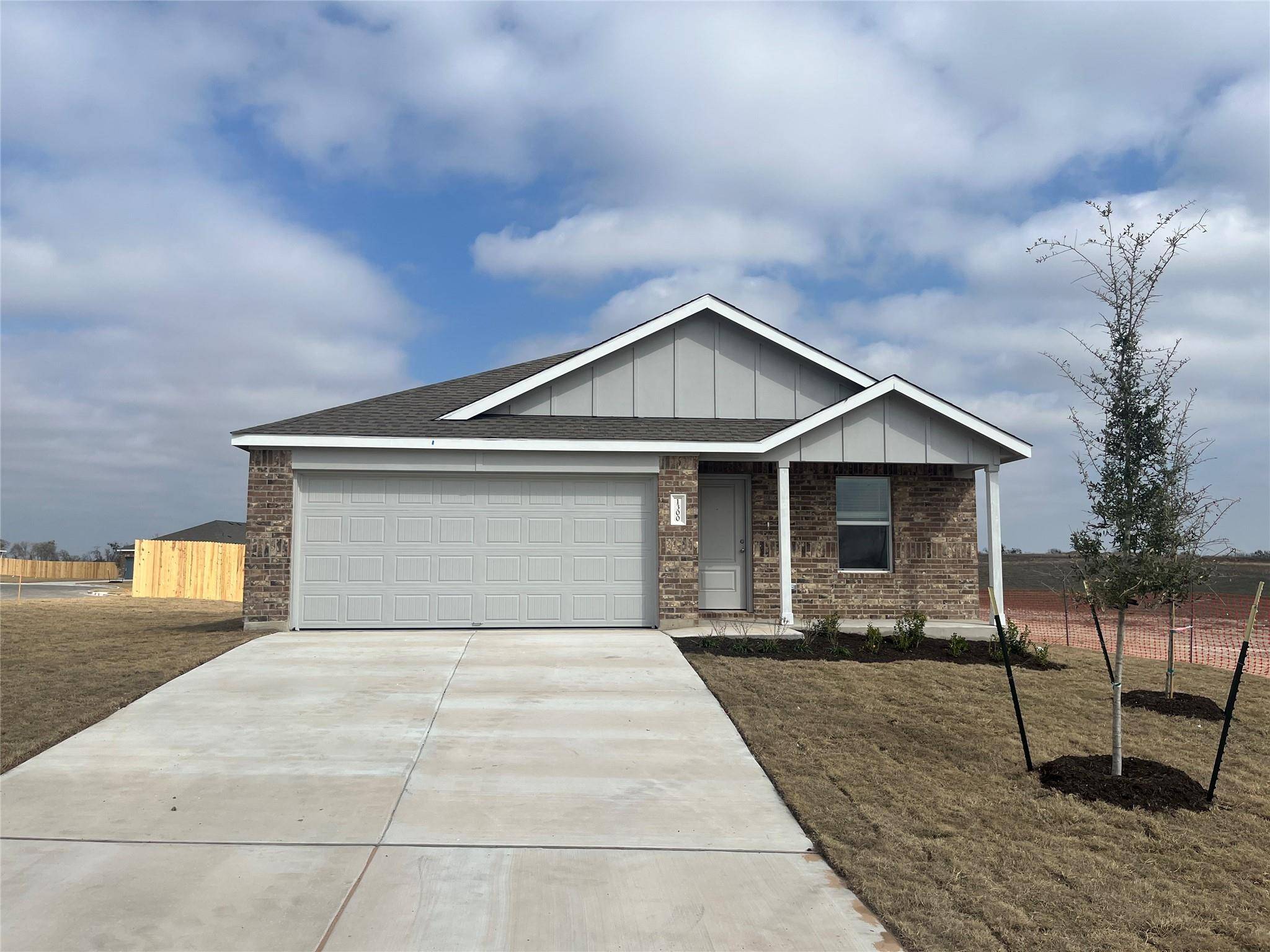 1300 Canyon Turn DR, Troy, TX 76579