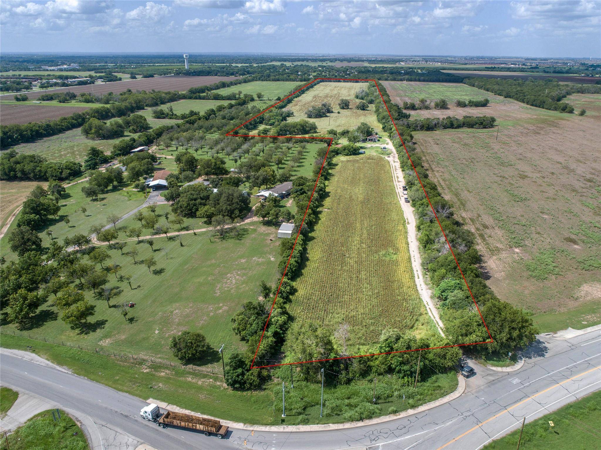 2950 W IH 10 HWY, Seguin, TX 78155