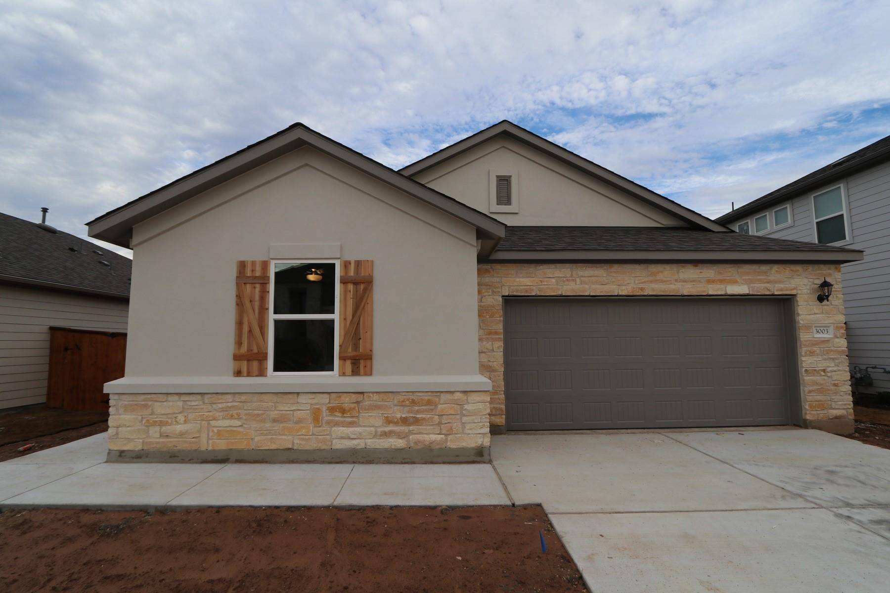 3003 Wynn RD, Hutto, TX 78634