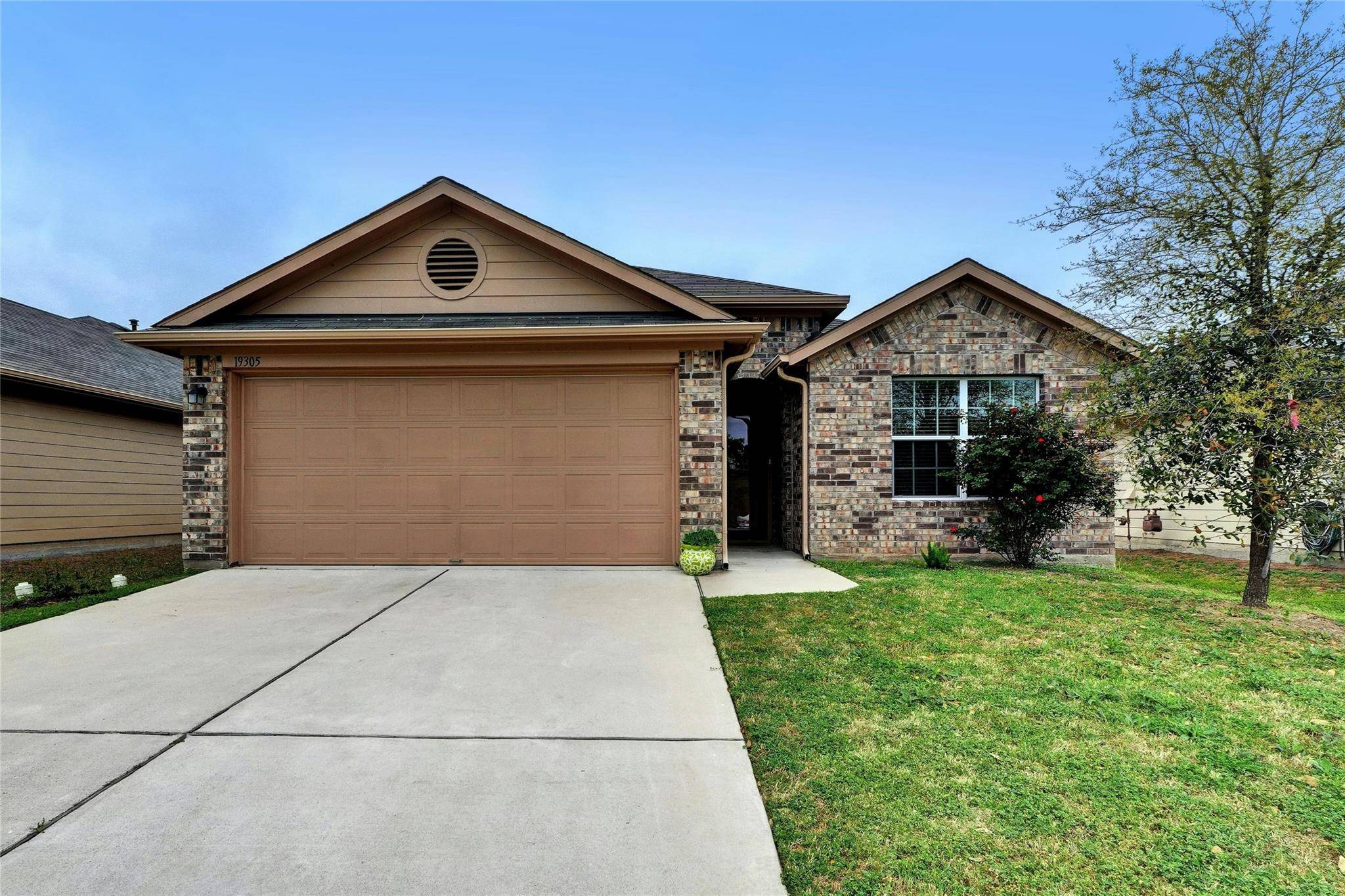 19305 Great Falls DR, Manor, TX 78653