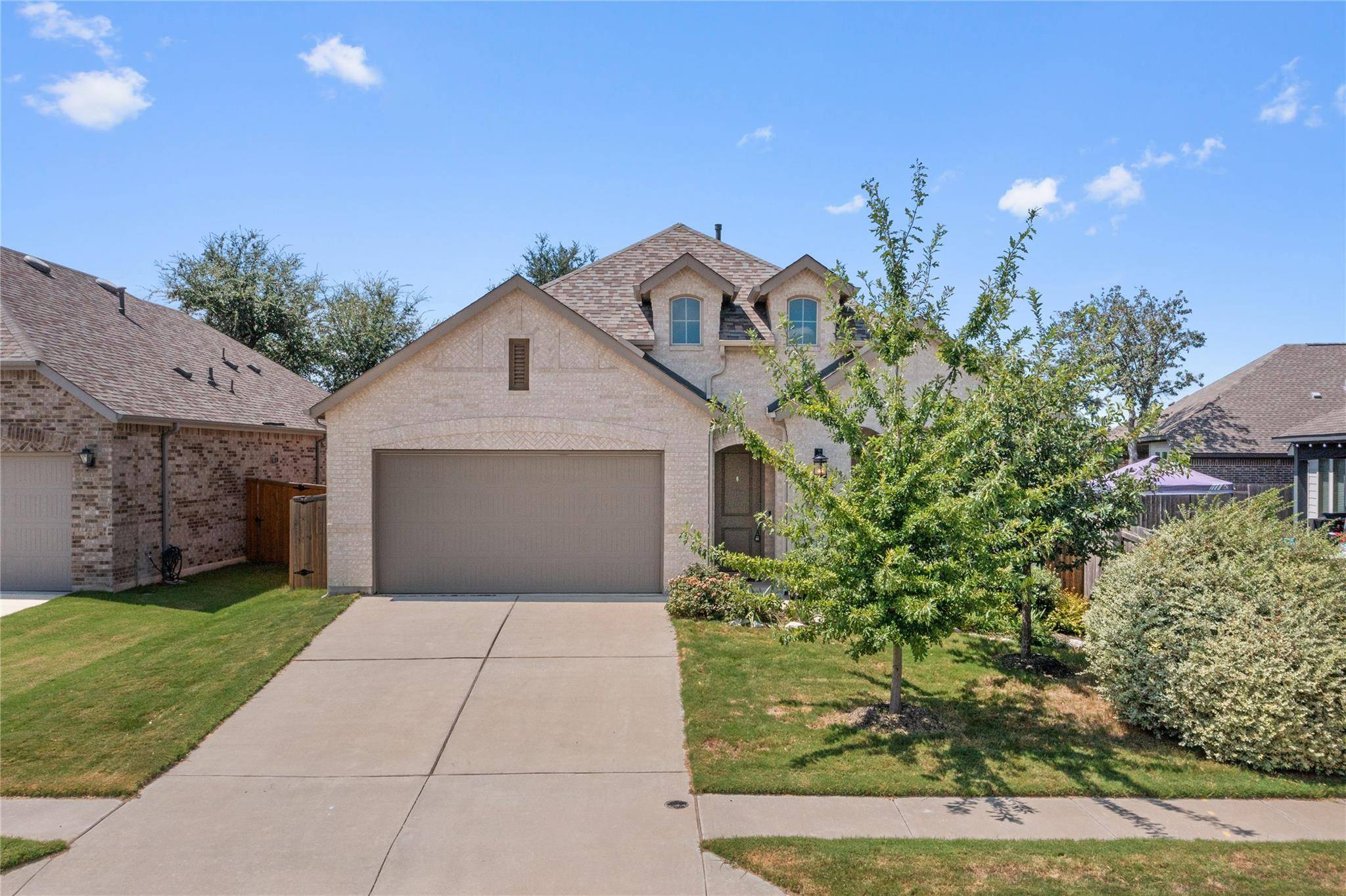 860 Whitetail DR, Round Rock, TX 78681