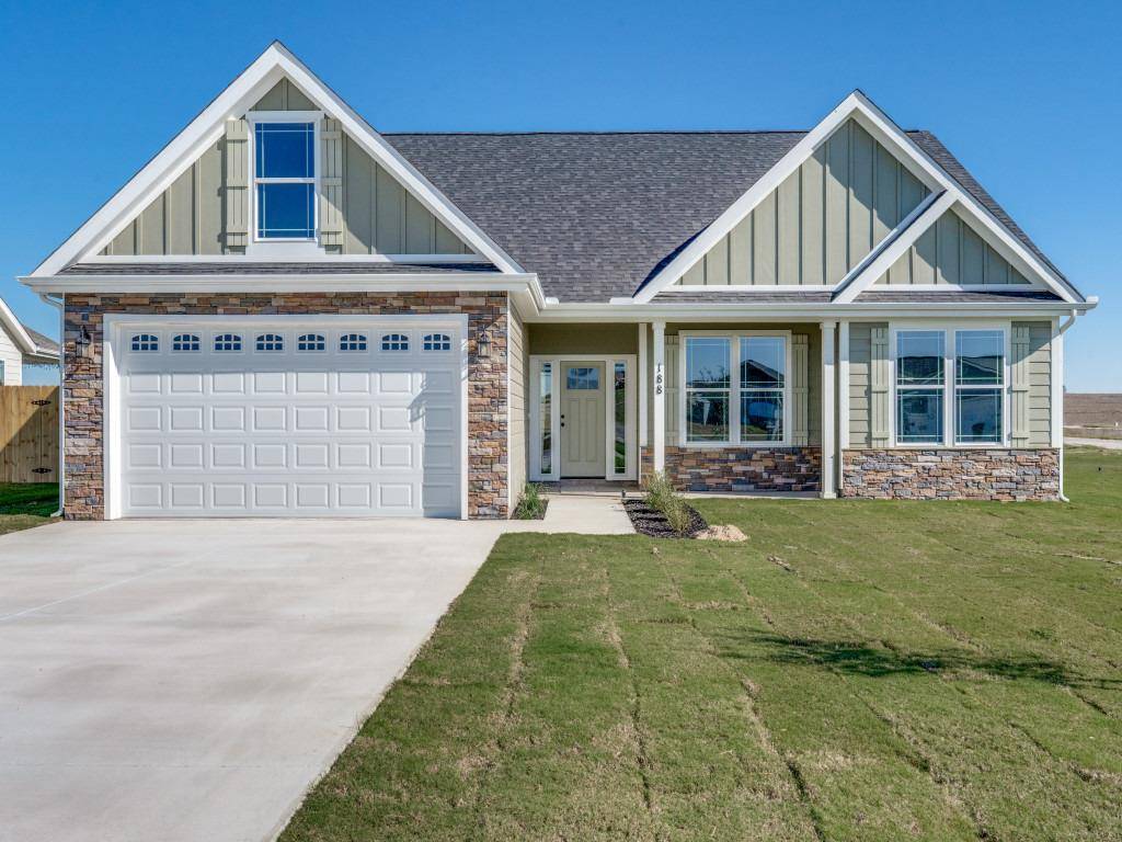 188 Turnberry DR, La Vernia, TX 78121