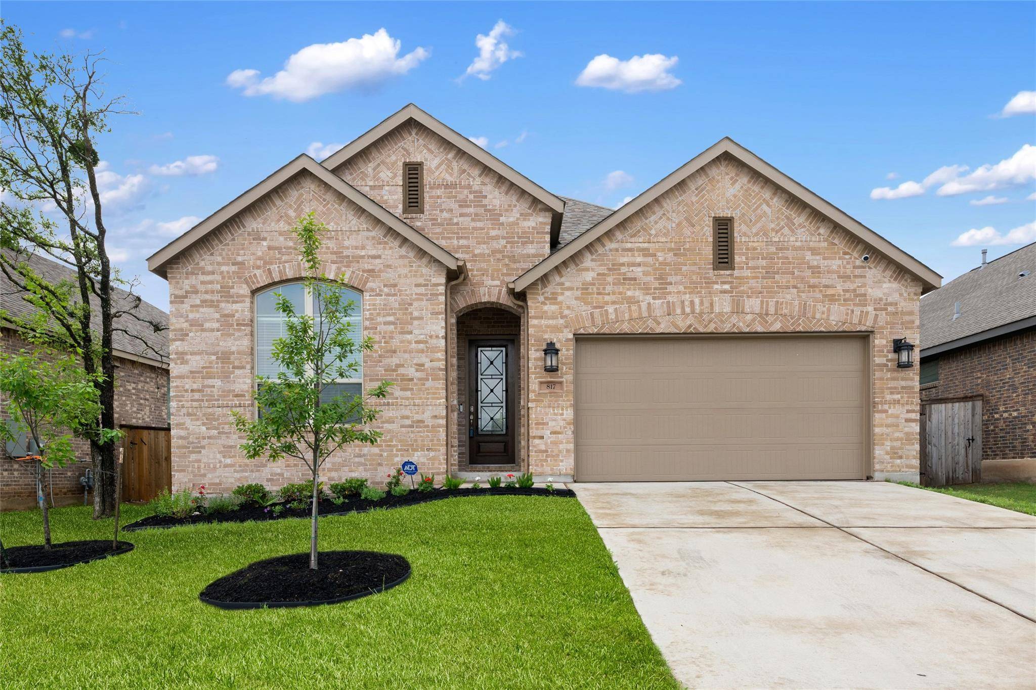 817 Whitetail DR, Round Rock, TX 78681