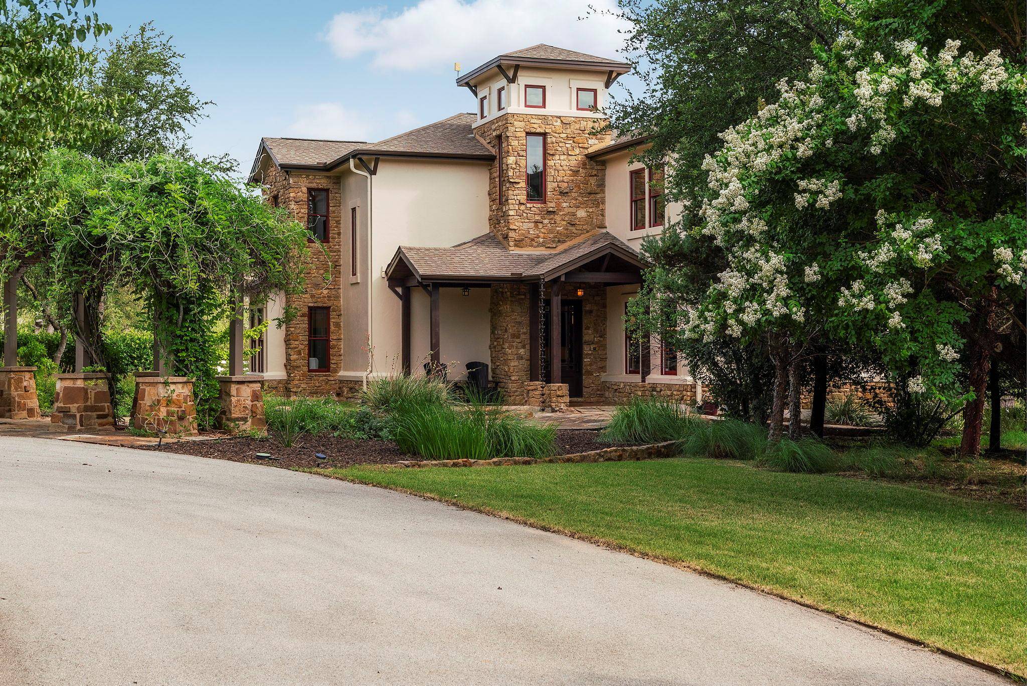 21311 Hamilton Pool RD, Dripping Springs, TX 78620