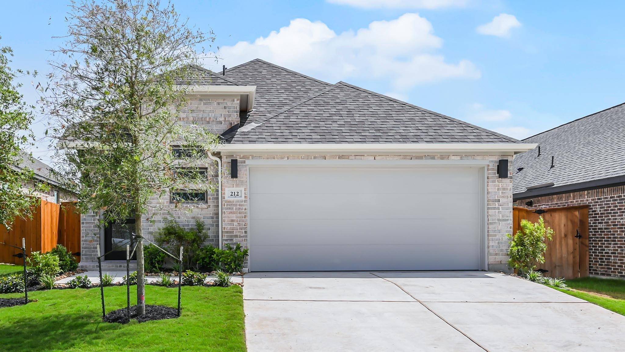 212 Reef Band DR, Kyle, TX 78640
