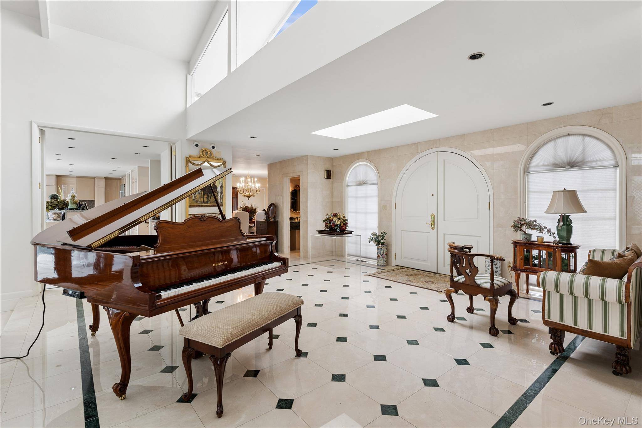 247 Barrett RD, Lawrence, NY 11559