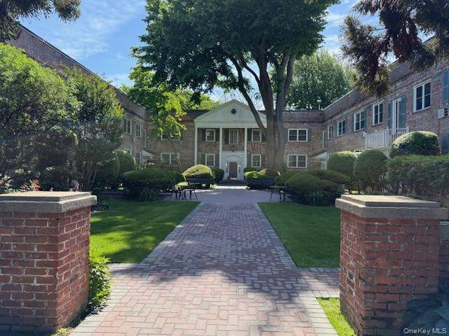 43 N Forest AVE #G3, Rockville Centre, NY 11570