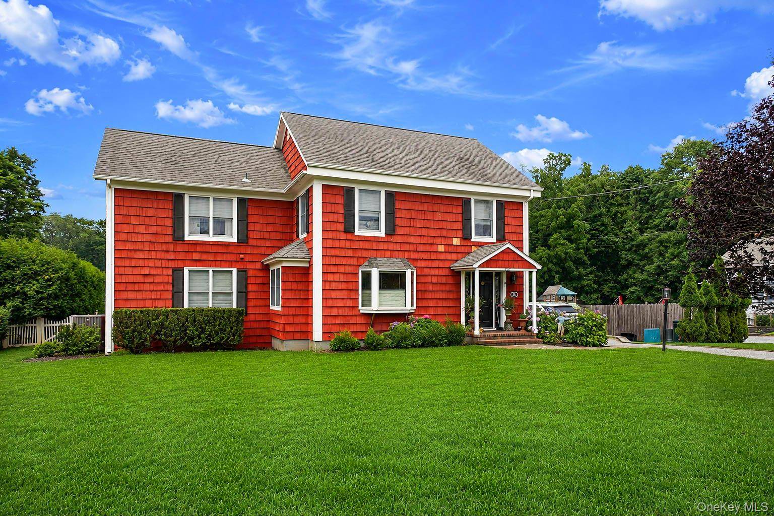 312 Riverside DR, Riverhead, NY 11901