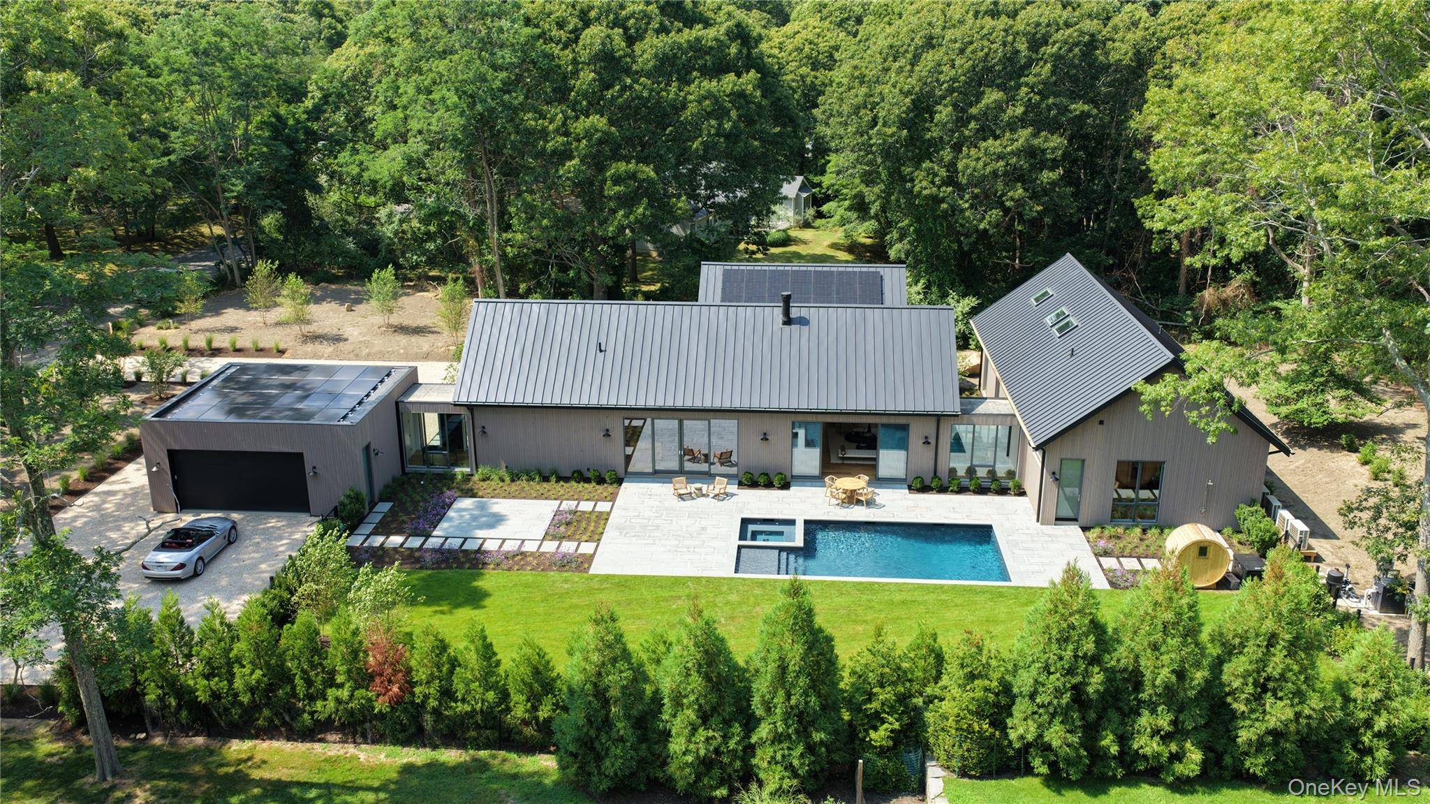 6 Great Circle DR, Shelter Island, NY 11964